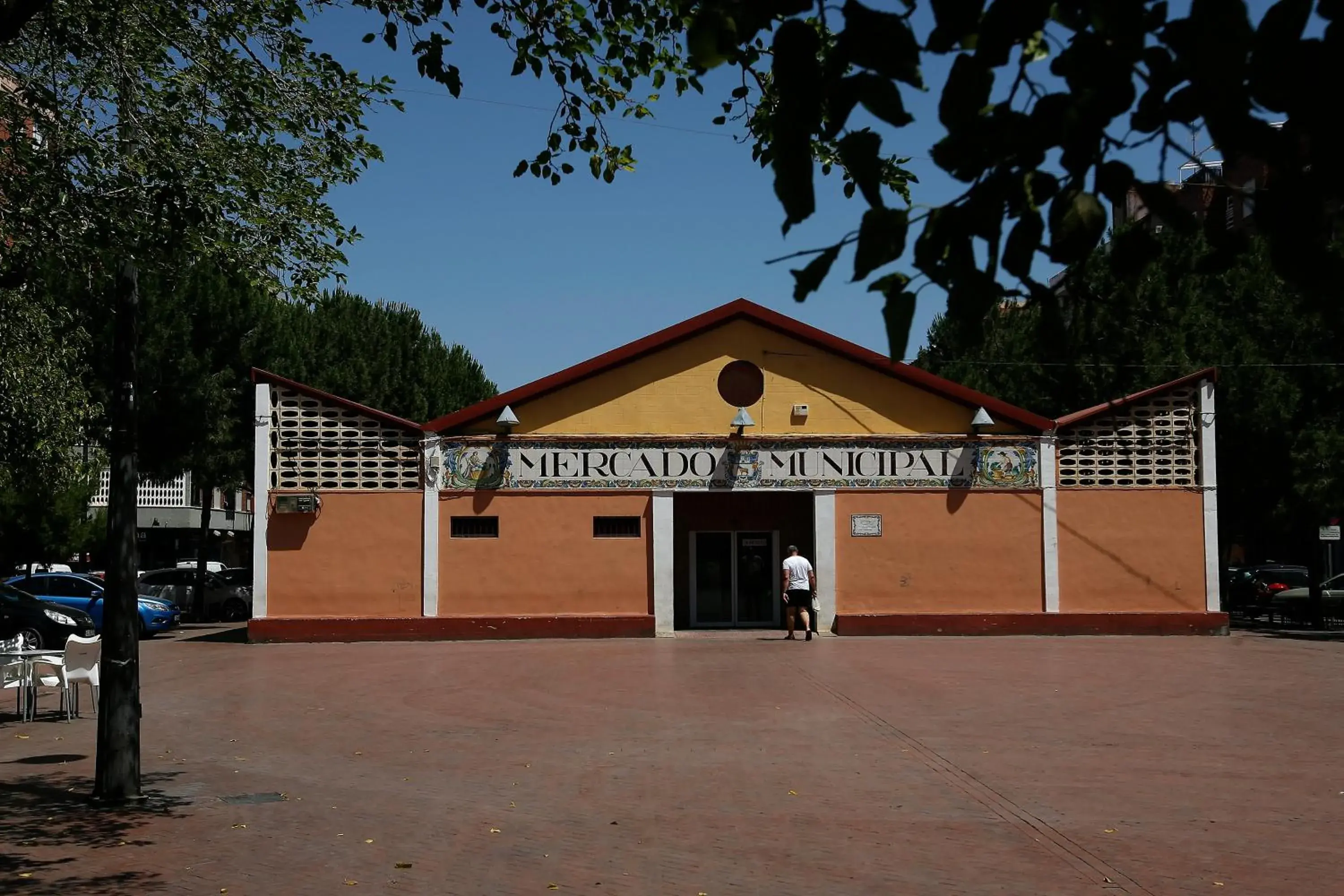Property building in Travelodge Valencia Aeropuerto Property building in Travelodge Valencia Aeropuerto