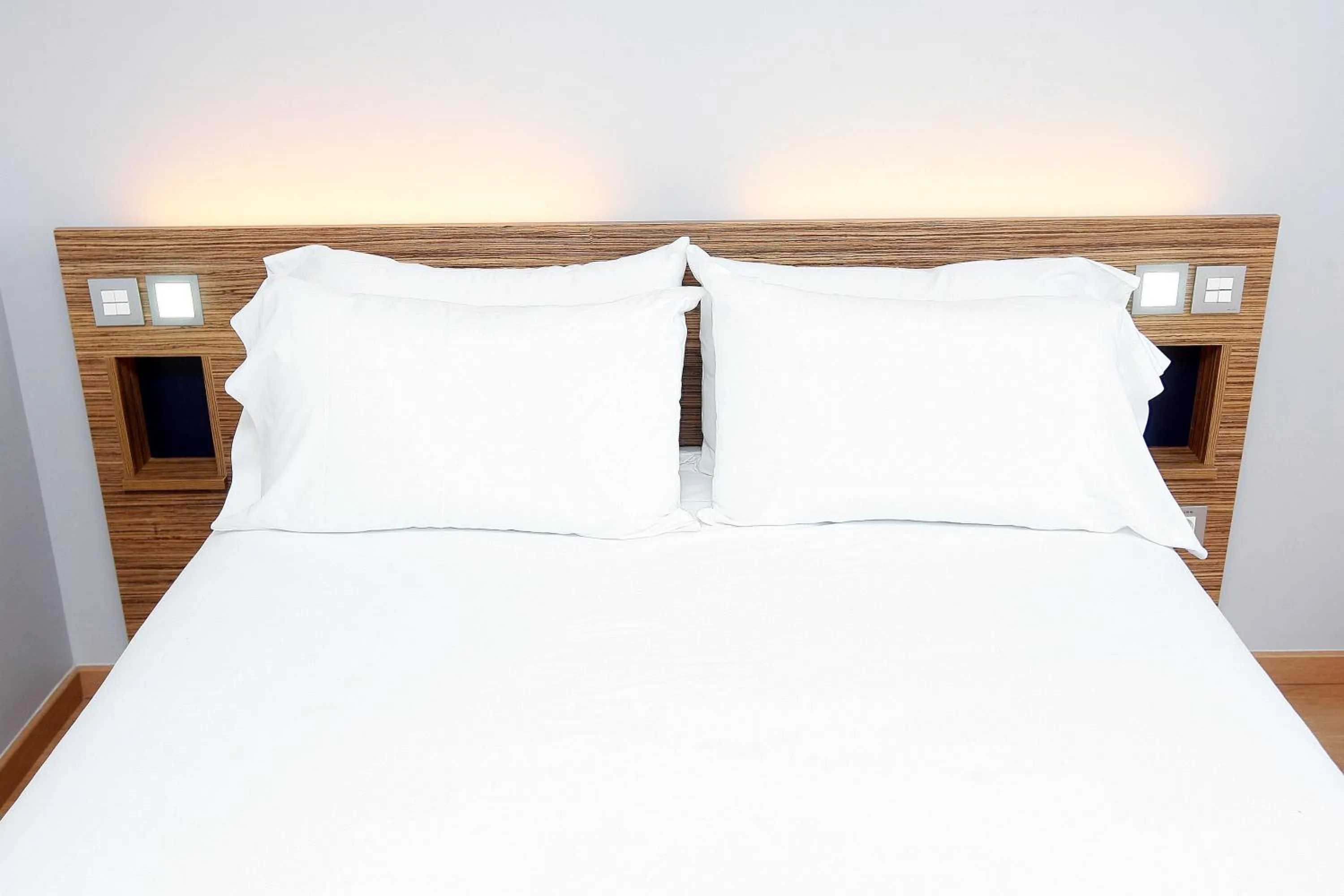 Bed in Travelodge Valencia Aeropuerto