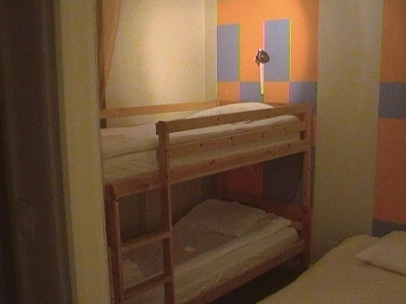 Photo of the whole room, Bed in La Châtaigneraie