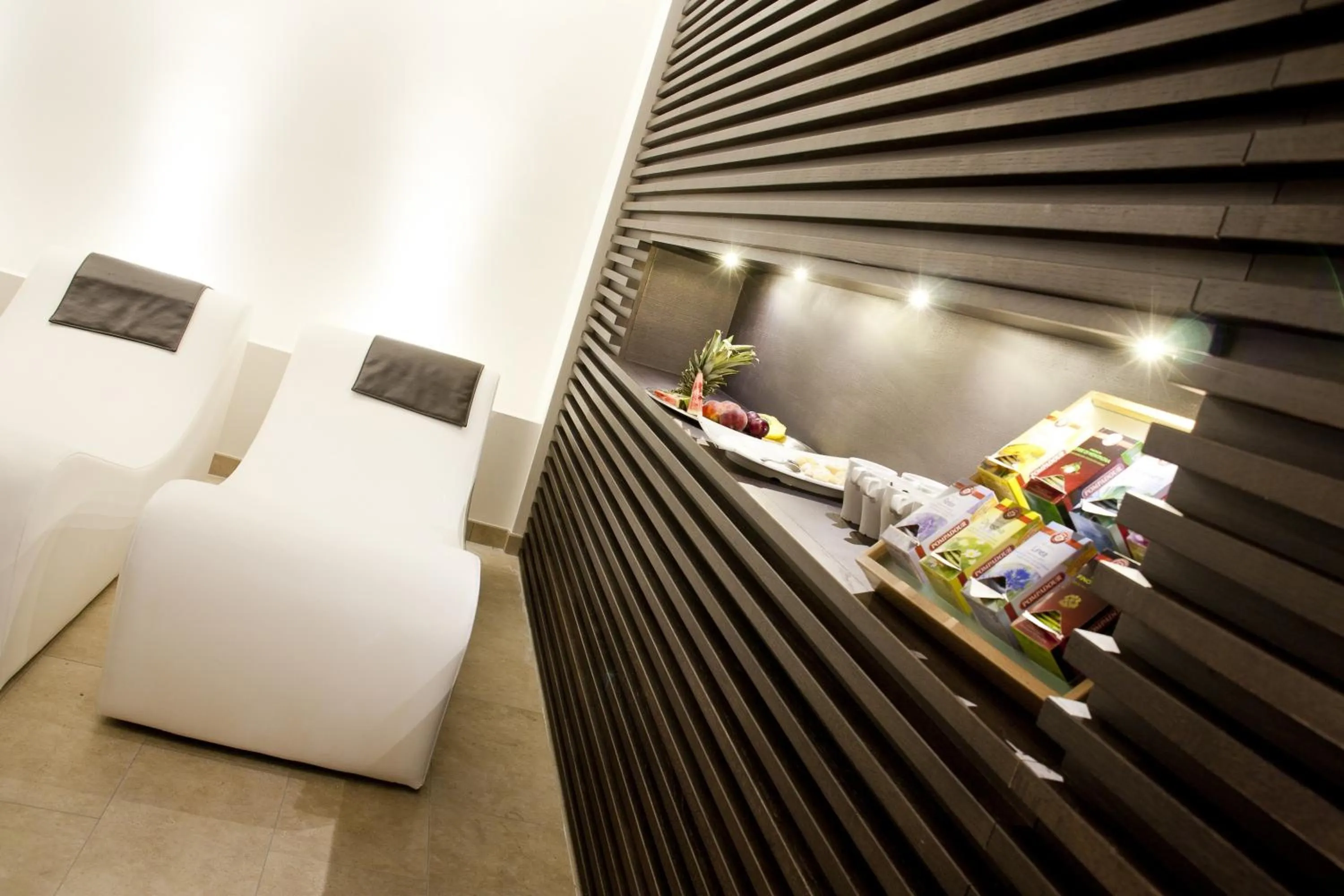 Other, Bed in Hotel Queen Mary