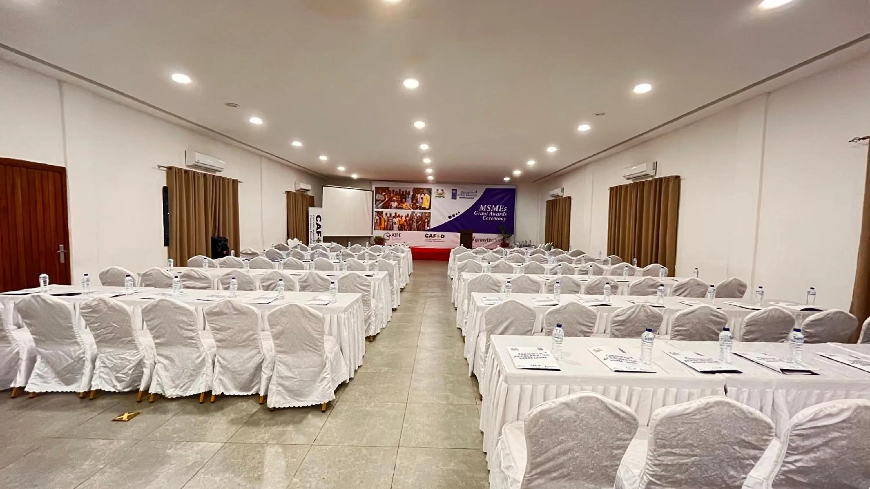 Coffee/tea facilities in Sierra Palms Resort