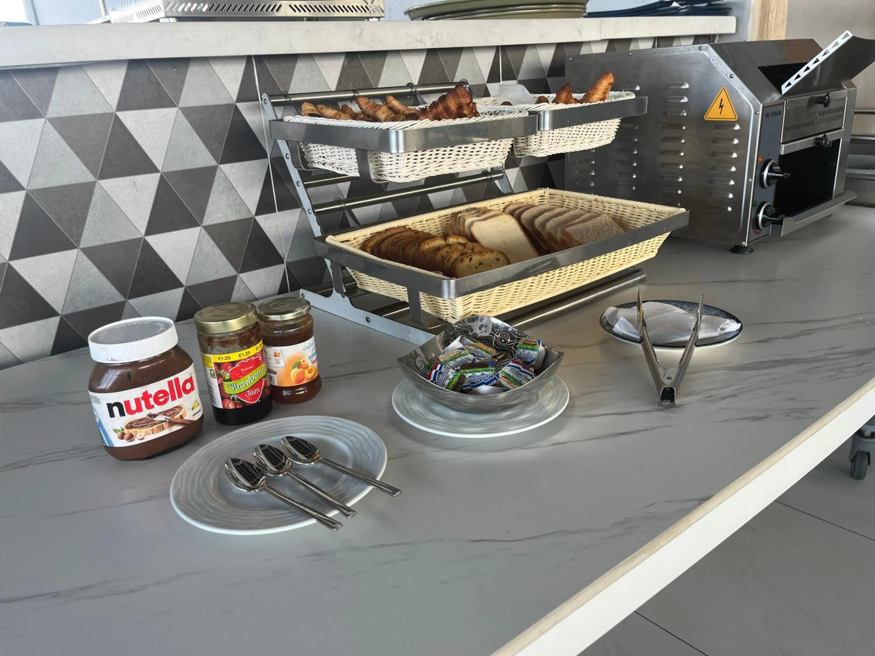 Buffet breakfast in Sierra Palms Resort