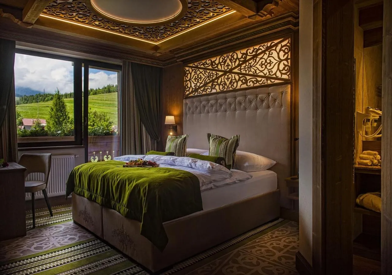 Balcony/Terrace, Bed in Grand Hotel**** Bachledka Strachan