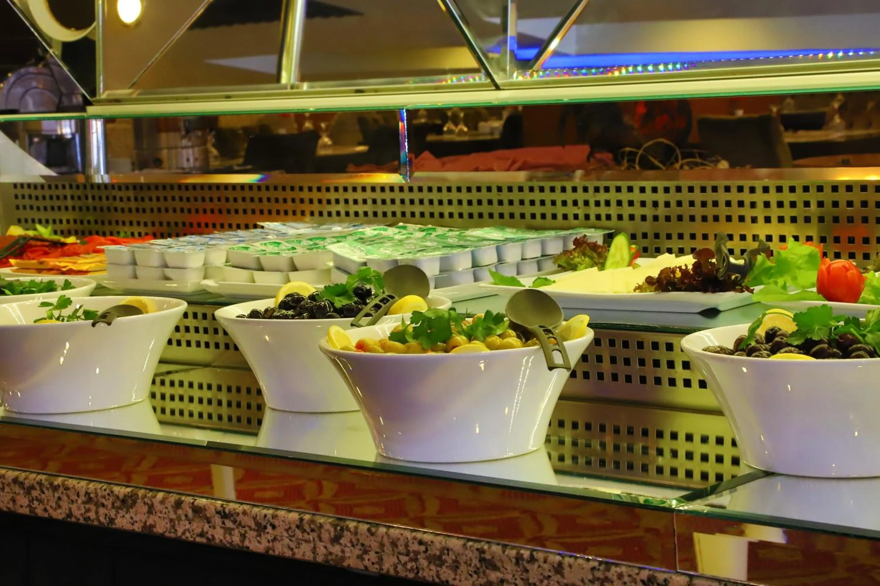 Buffet breakfast in Arya Hotel Sakarya