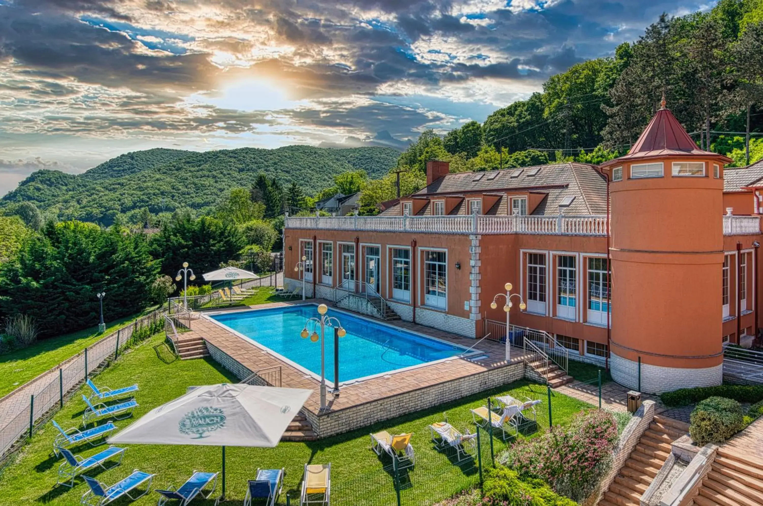 Property building in Hotel Bellevue Esztergom Property building in Hotel Bellevue Esztergom