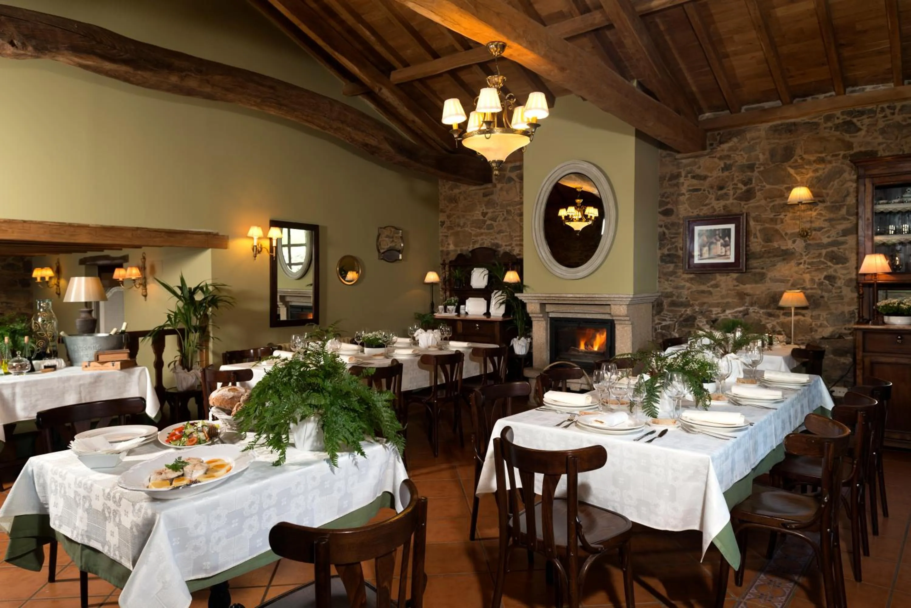 Restaurant/places to eat in A Casa da Torre Branca