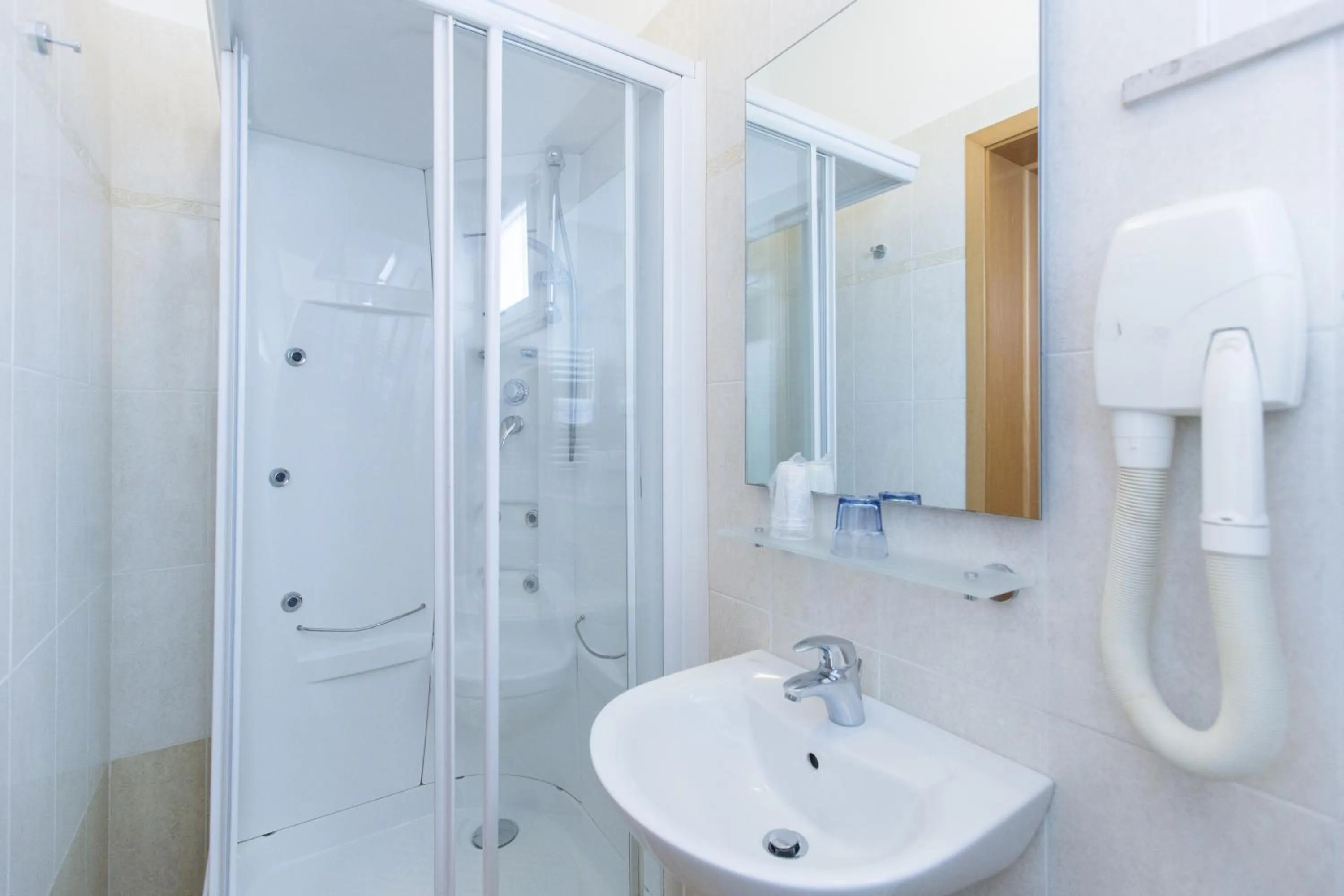 Shower in Hotel Rex Rimini