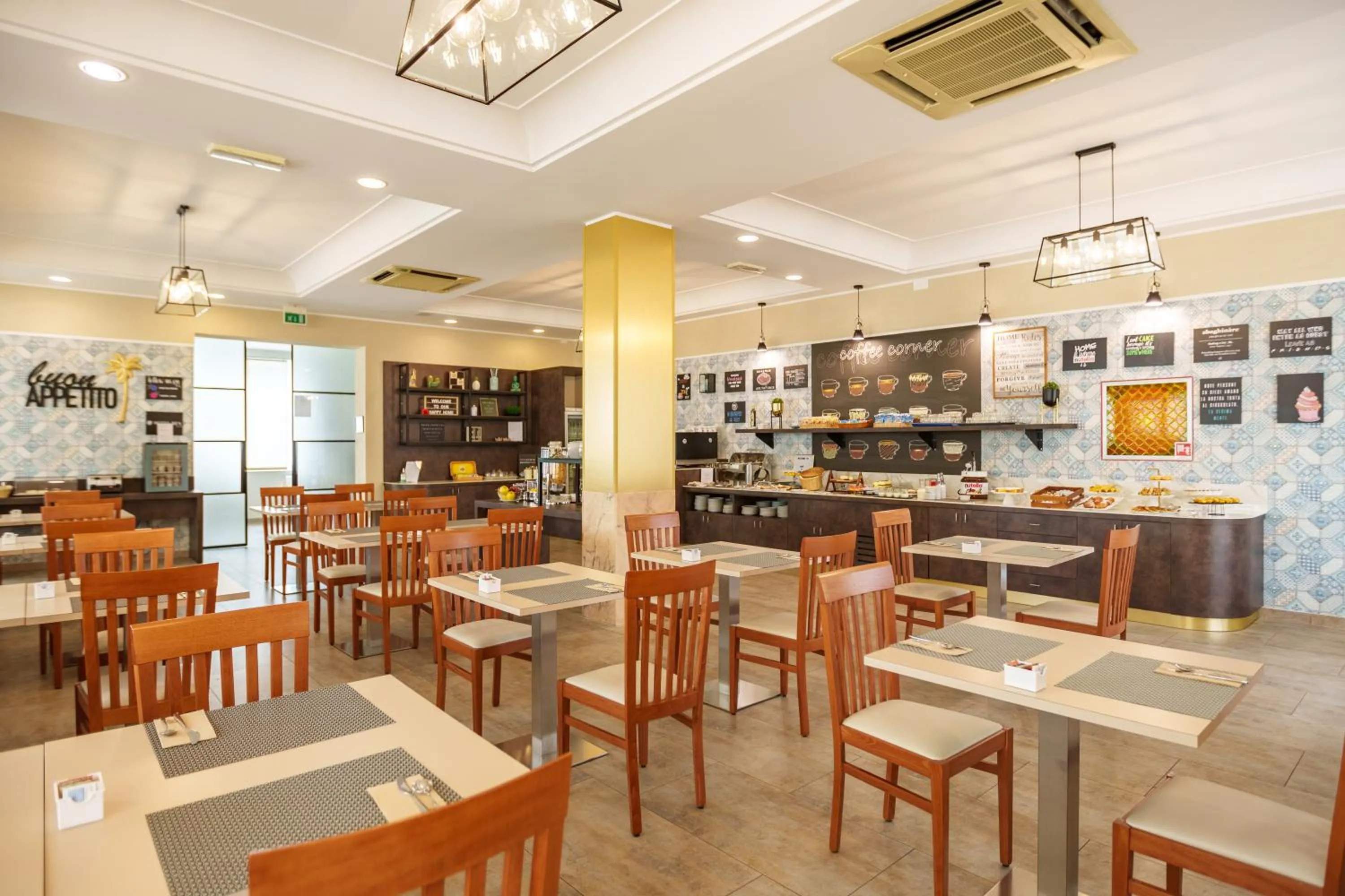 Restaurant/places to eat in Hotel Rex Rimini