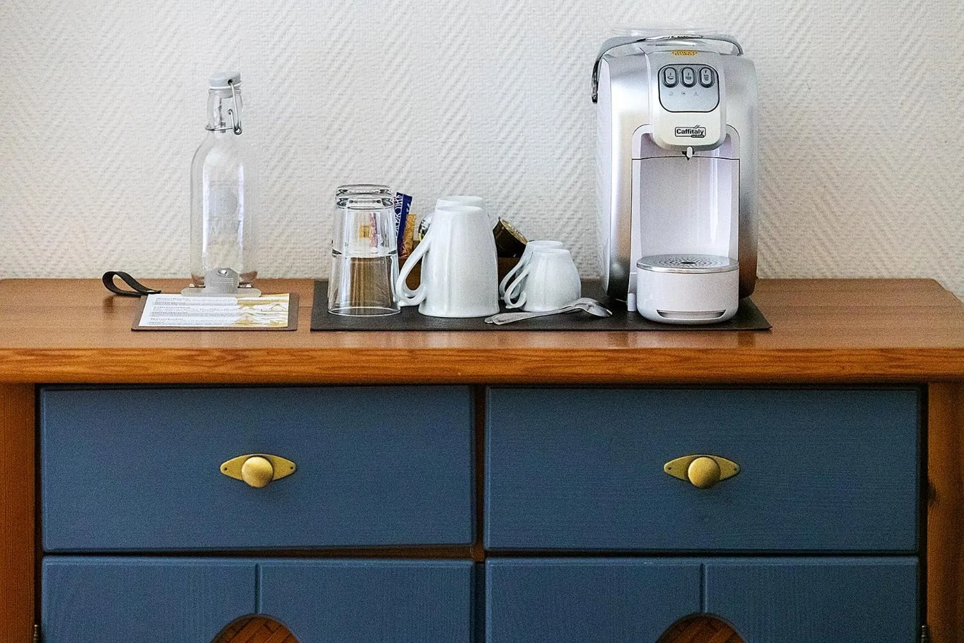 Coffee/tea facilities in Hotel Bodmi