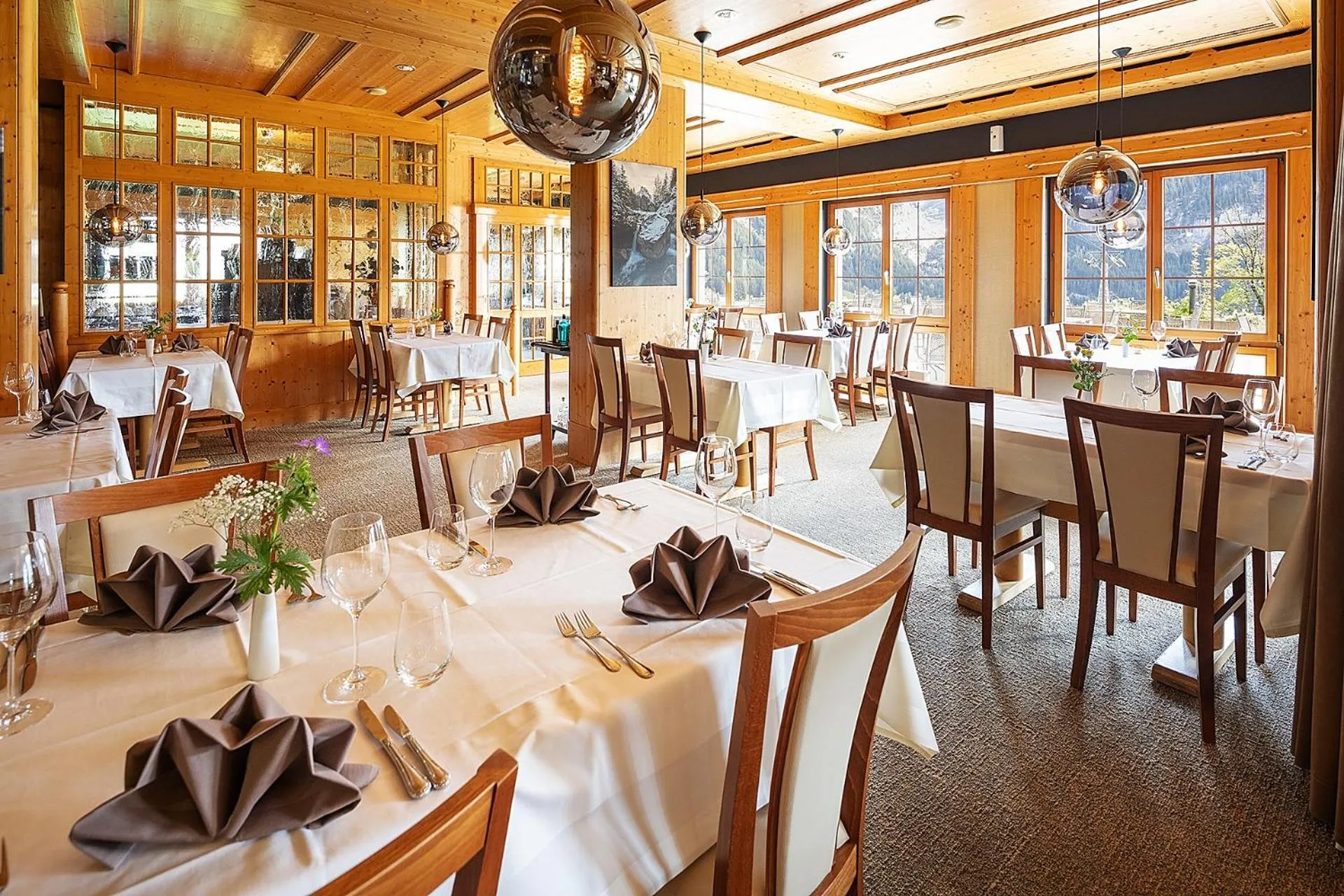 Restaurant/places to eat in Hotel Bodmi