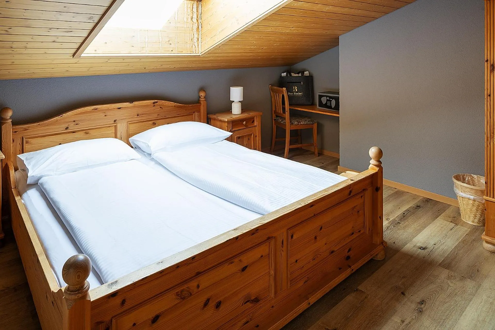 Bedroom, Bed in Hotel Bodmi