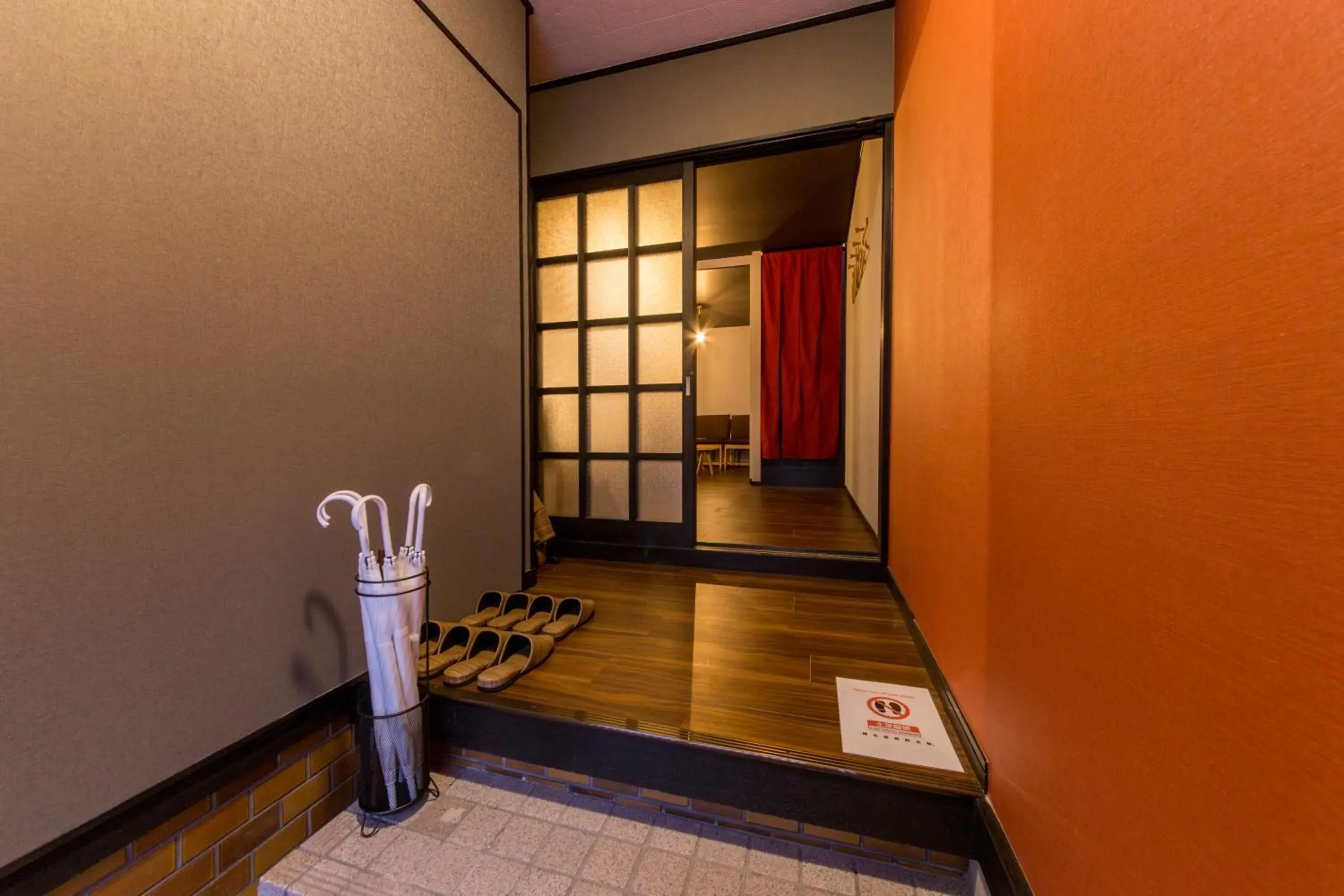 Facade/entrance in Kyoto Kyo-Tsubaki Facade/entrance in Kyoto Kyo-Tsubaki