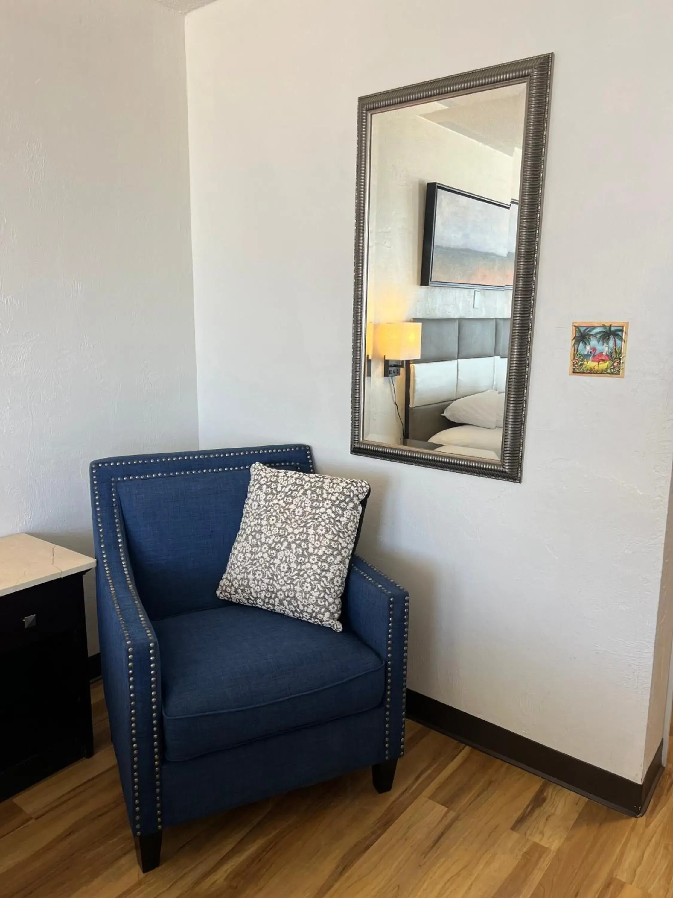 Partial Ocean View King Room W/Balcony & Kitchenette in Flamingo Inn Beachfront - Daytona Beach Partial Ocean View King Room W/Balcony & Kitchenette in Flamingo Inn Beachfront - Daytona Beach