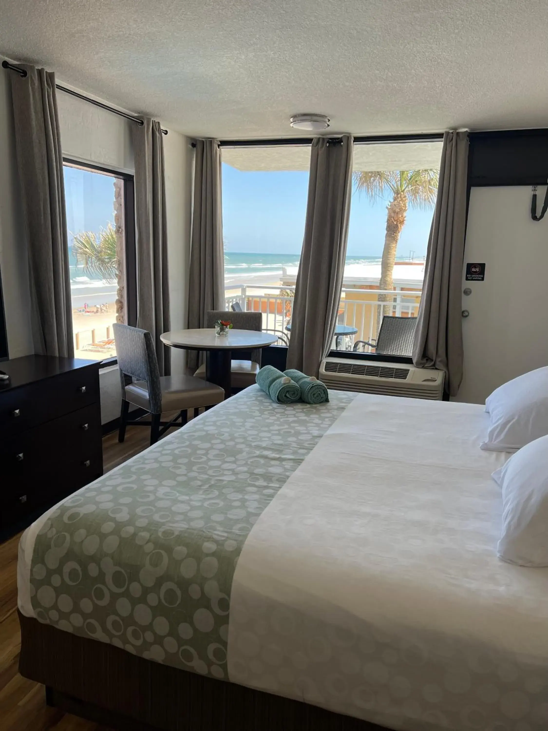 Flamingo Inn Beachfront - Daytona Beach Flamingo Inn Beachfront - Daytona Beach