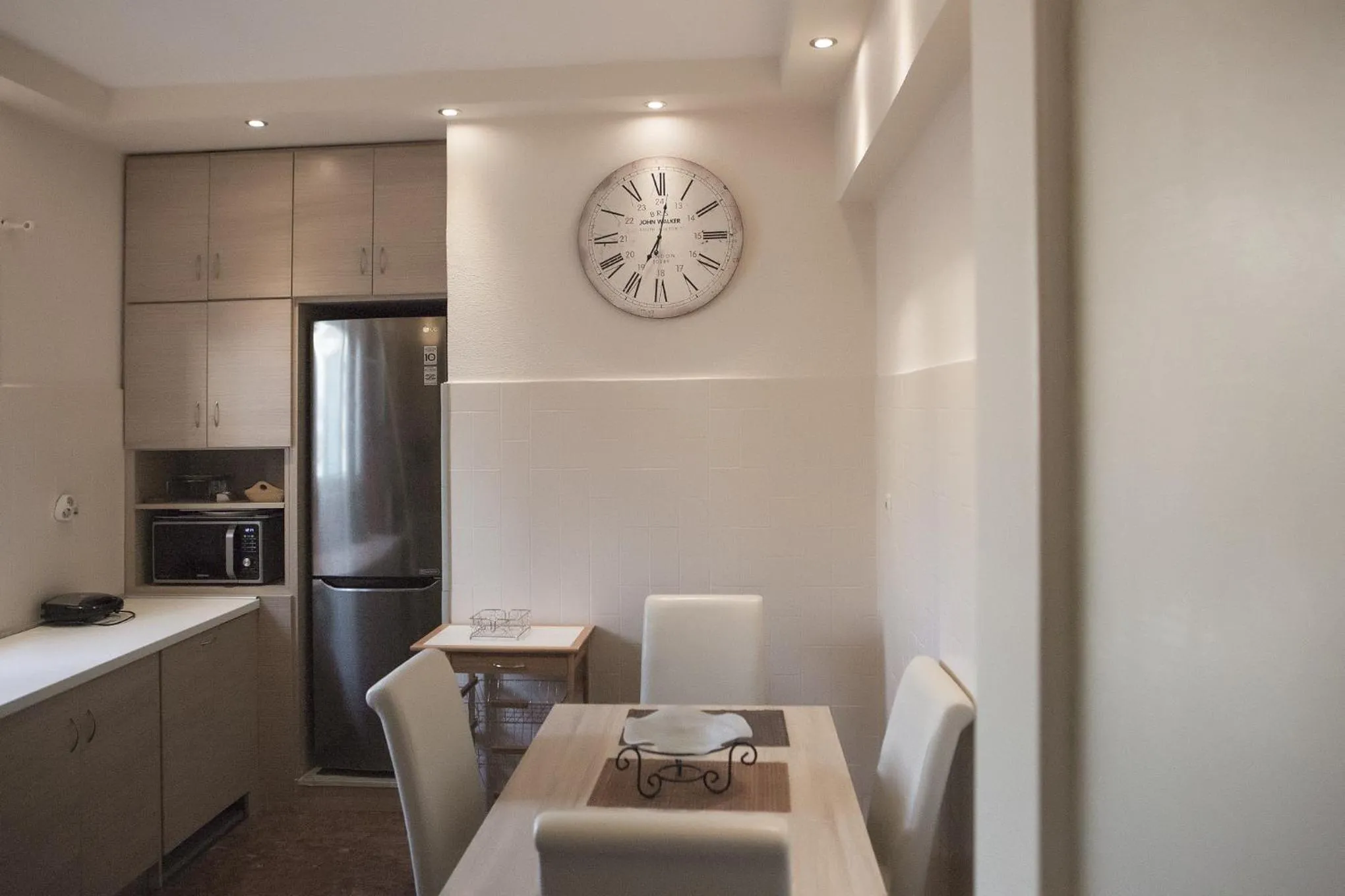 Kitchen or kitchenette in Corfu City Apartments