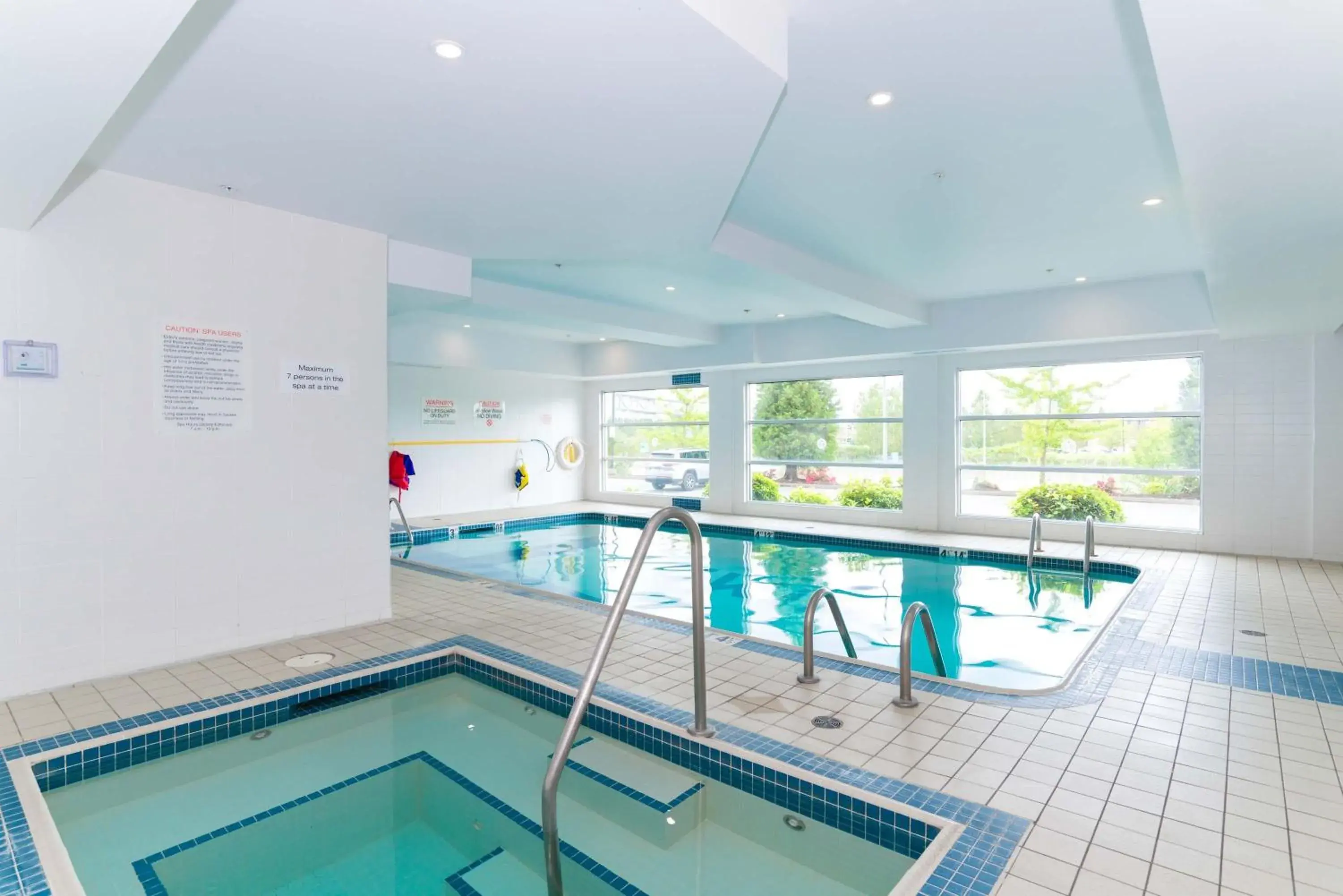 Swimming pool in Sandman Signature Langley Hotel Swimming pool in Sandman Signature Langley Hotel