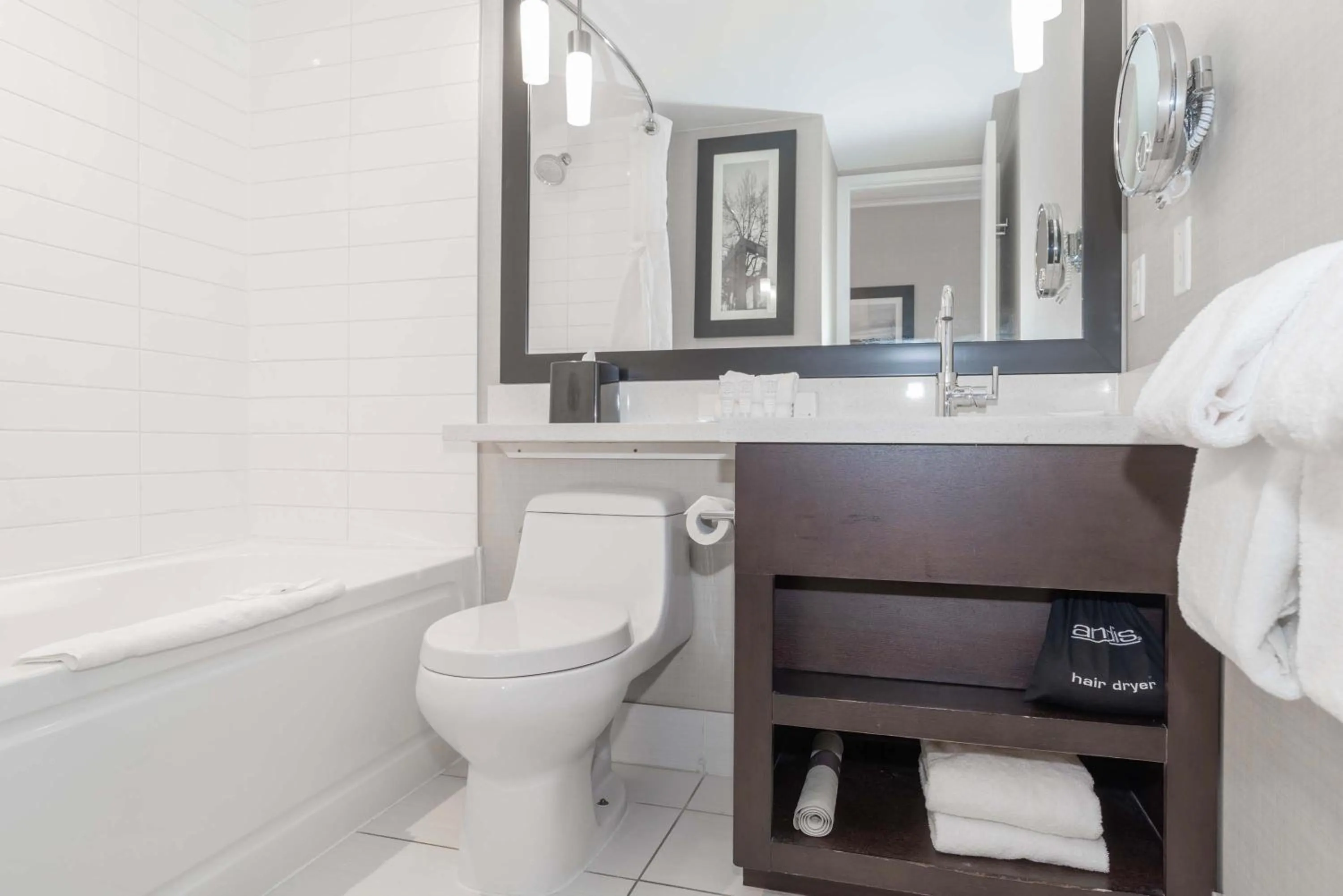 Bathroom in Sandman Signature Langley Hotel