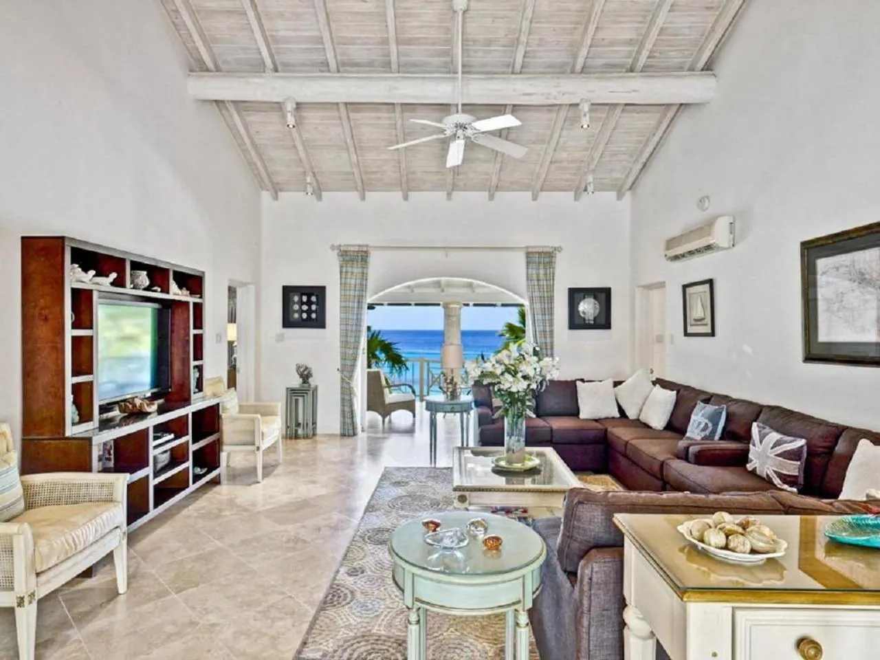 Living room in Port St. Charles