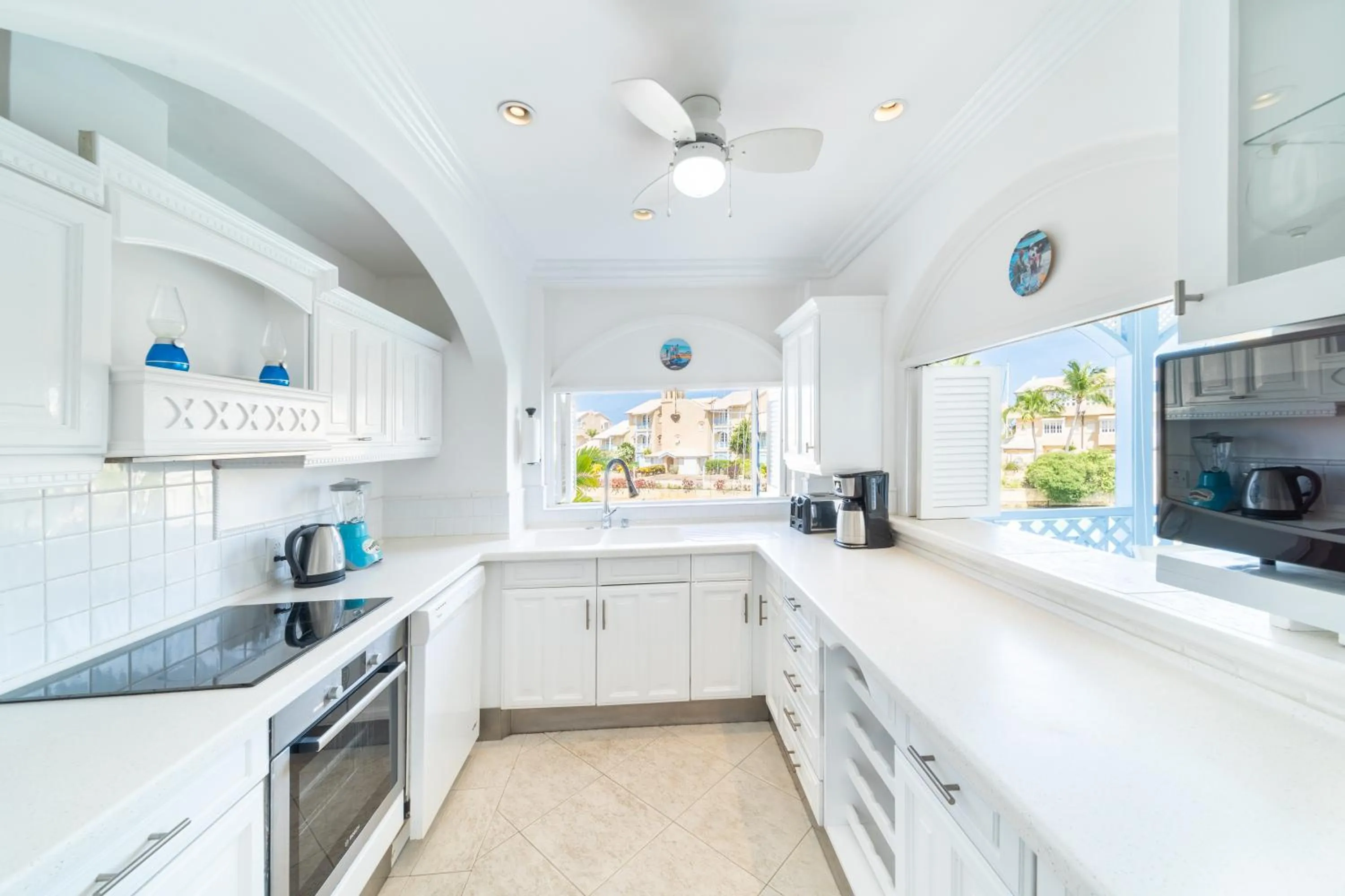 Kitchen or kitchenette in Port St. Charles