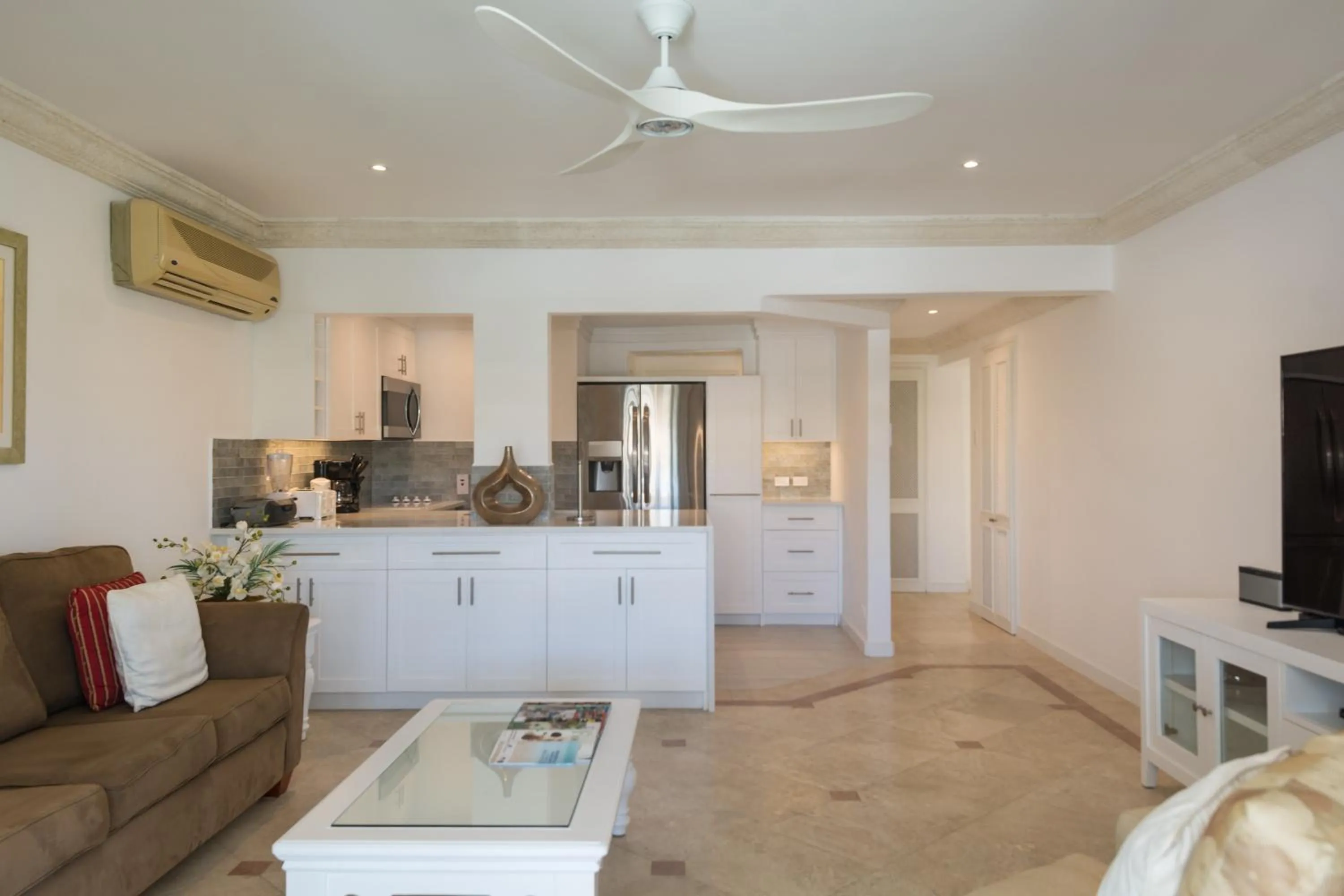 Kitchen or kitchenette in Port St. Charles