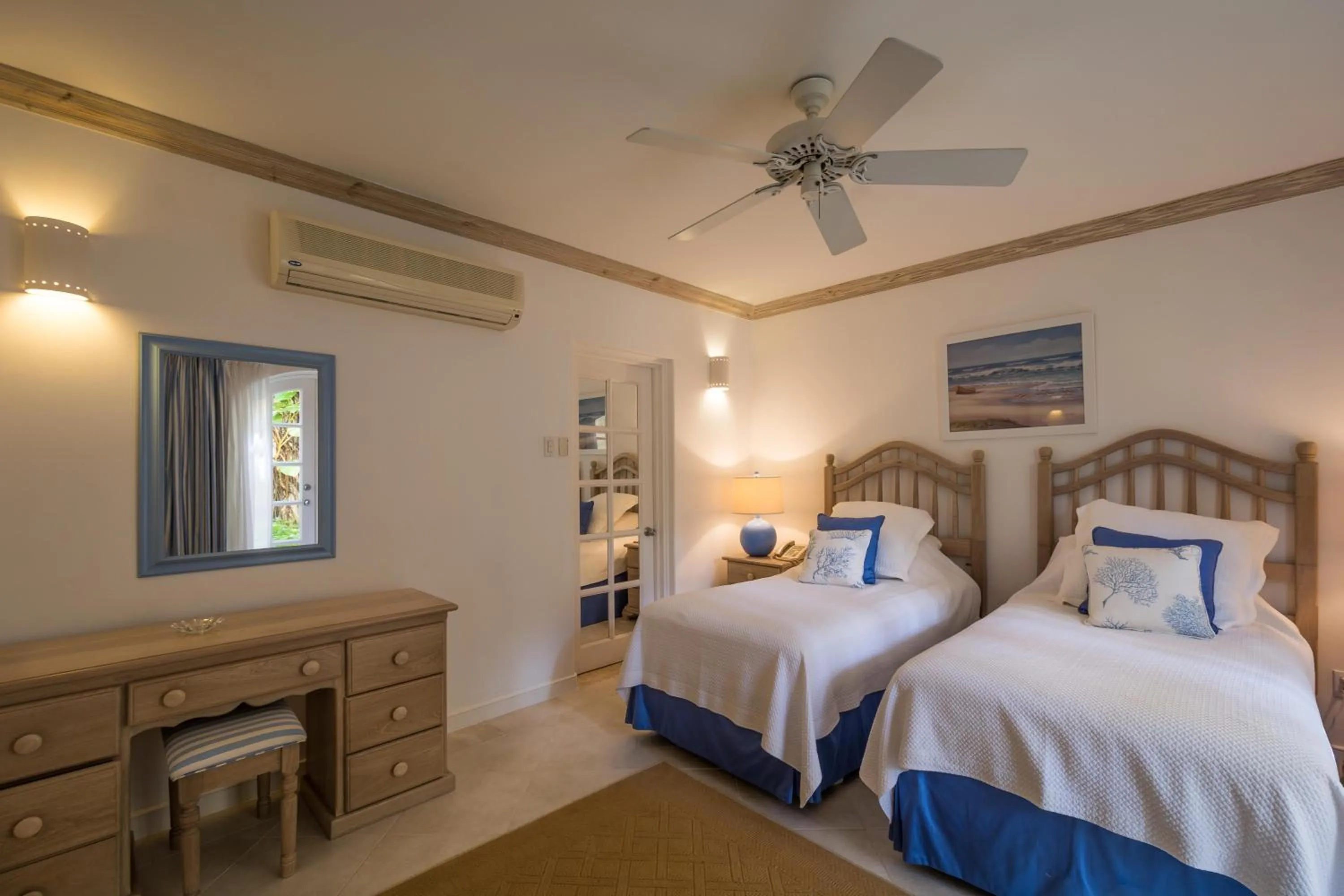 Bedroom, Bed in Port St. Charles