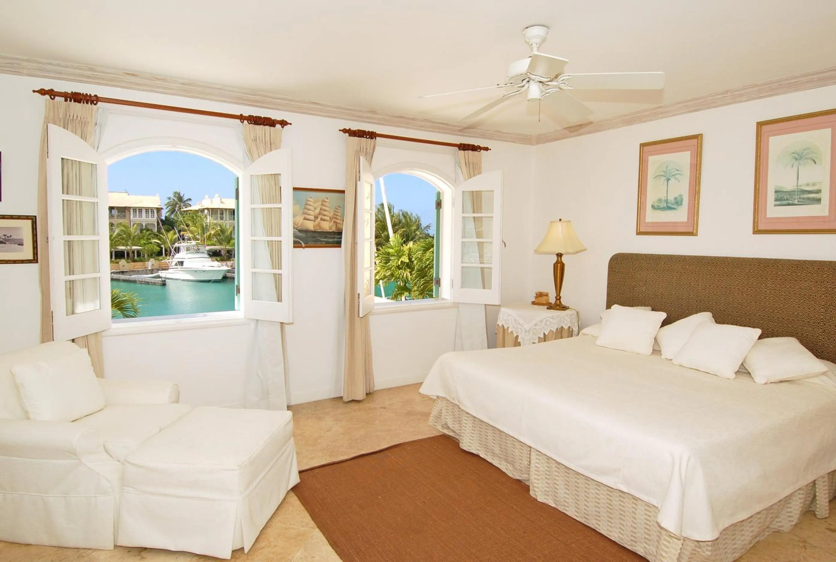 Day, Bed in Port St. Charles