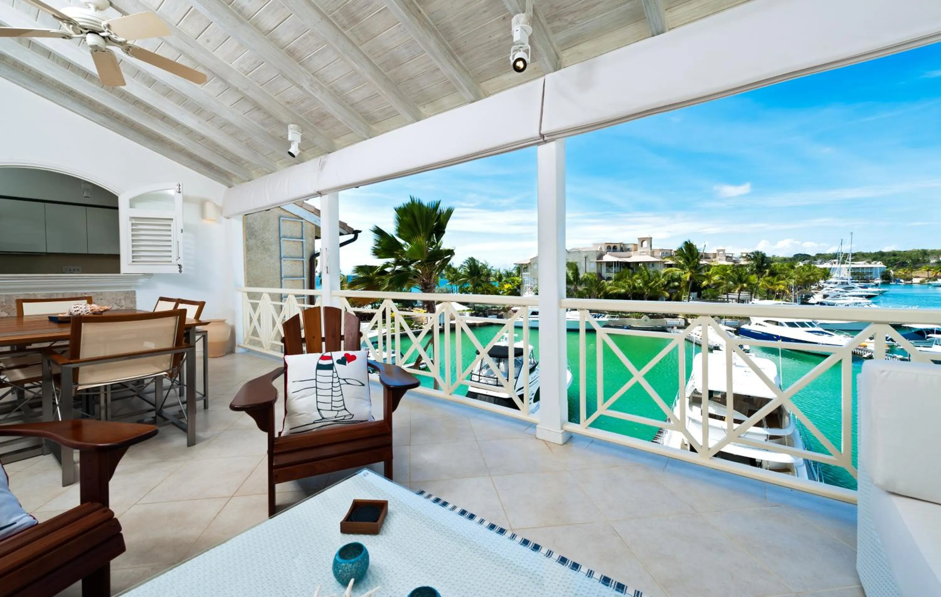 Day in Port St. Charles