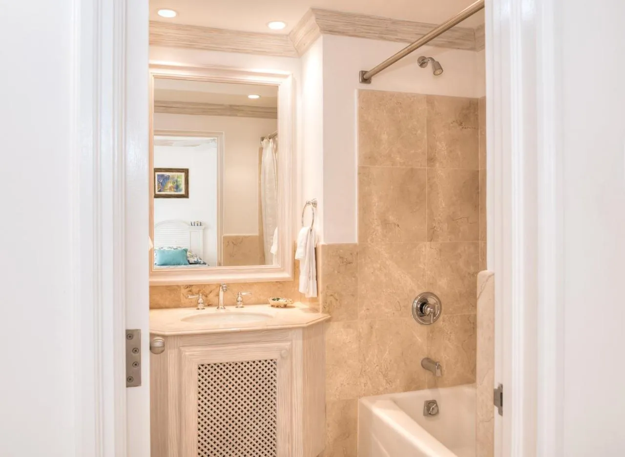 Shower in Port St. Charles