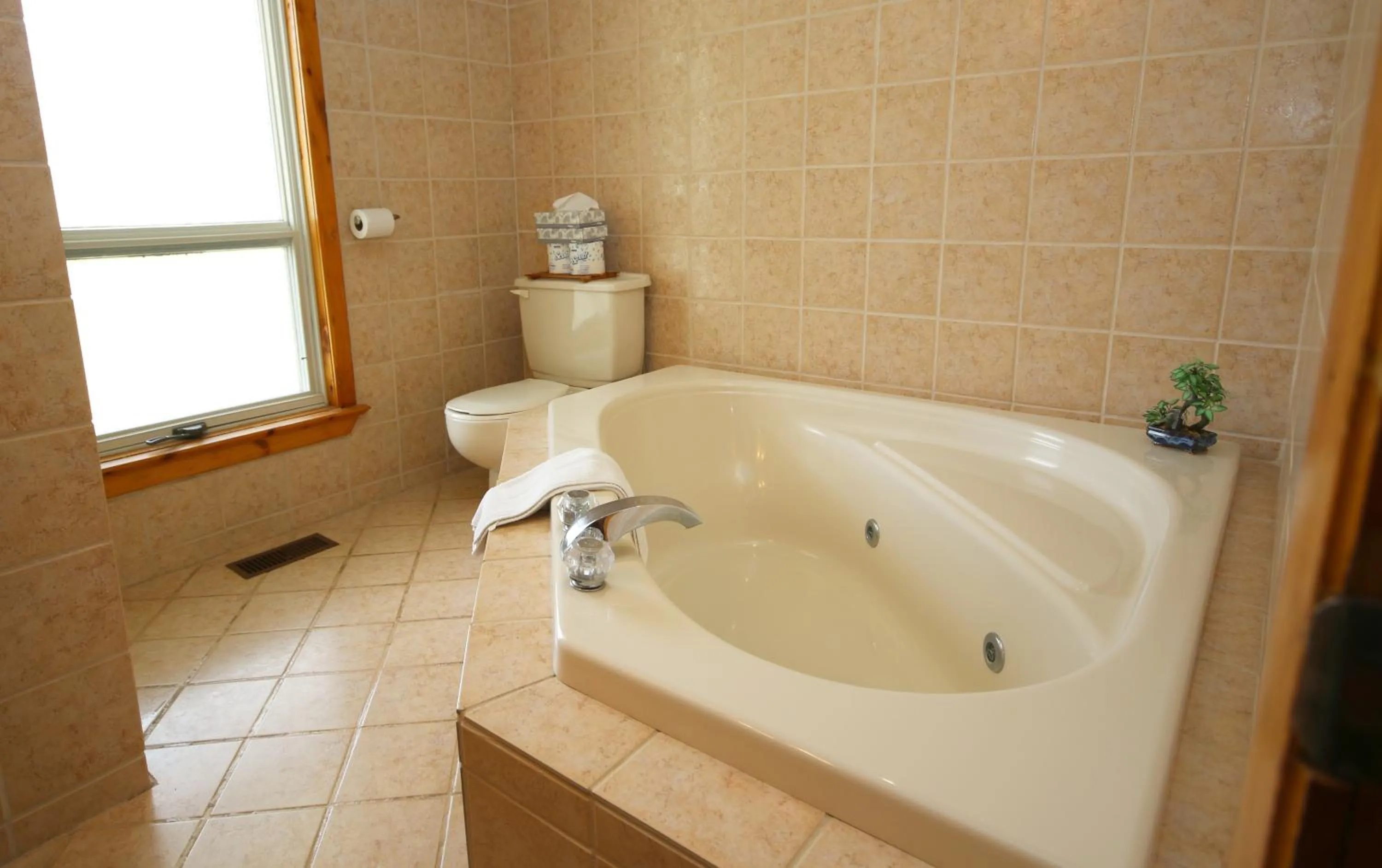 Bathroom in Elmhirst's Resort