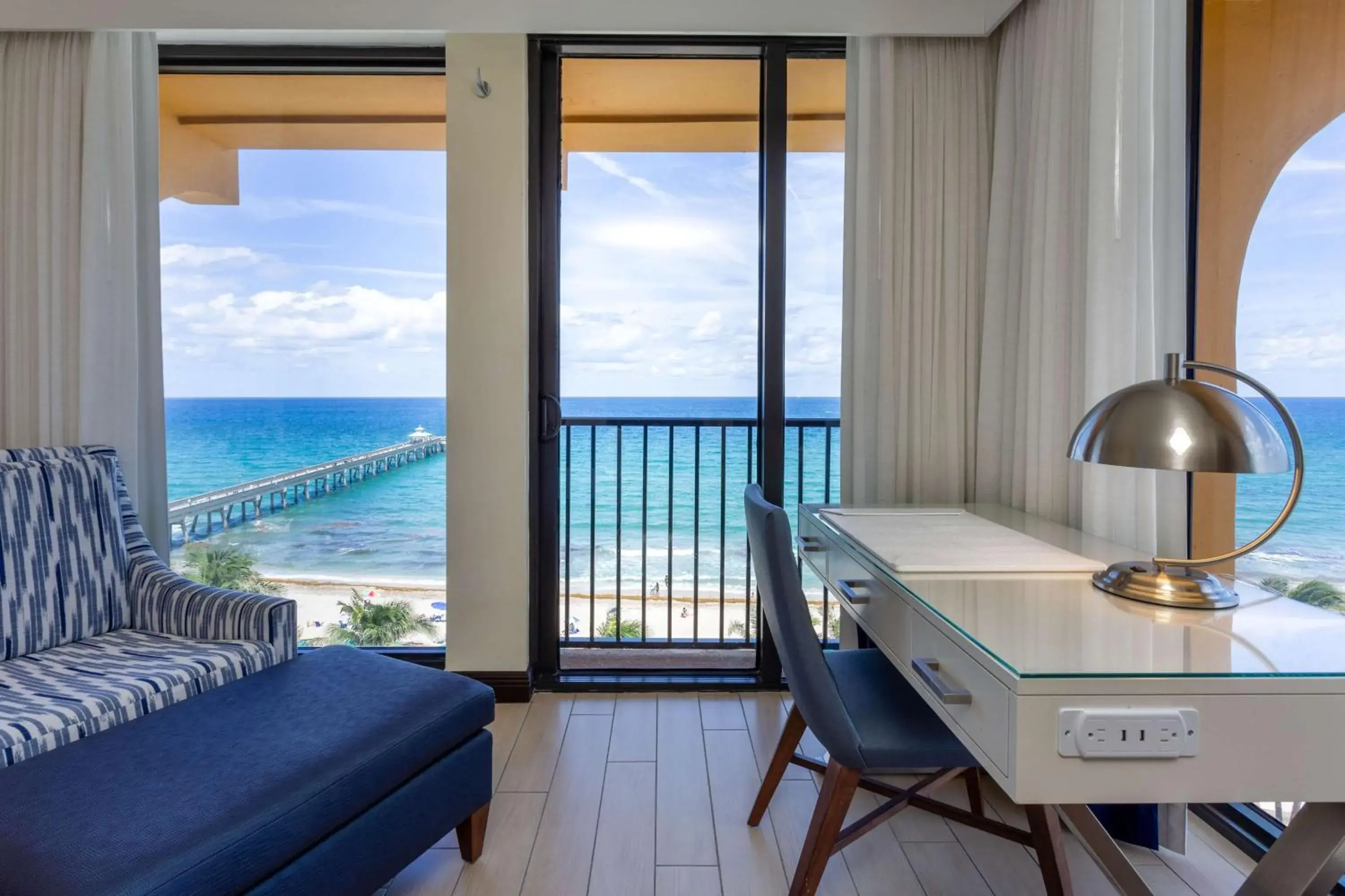 Photo of the whole room in Wyndham Deerfield Beach Resort Photo of the whole room in Wyndham Deerfield Beach Resort