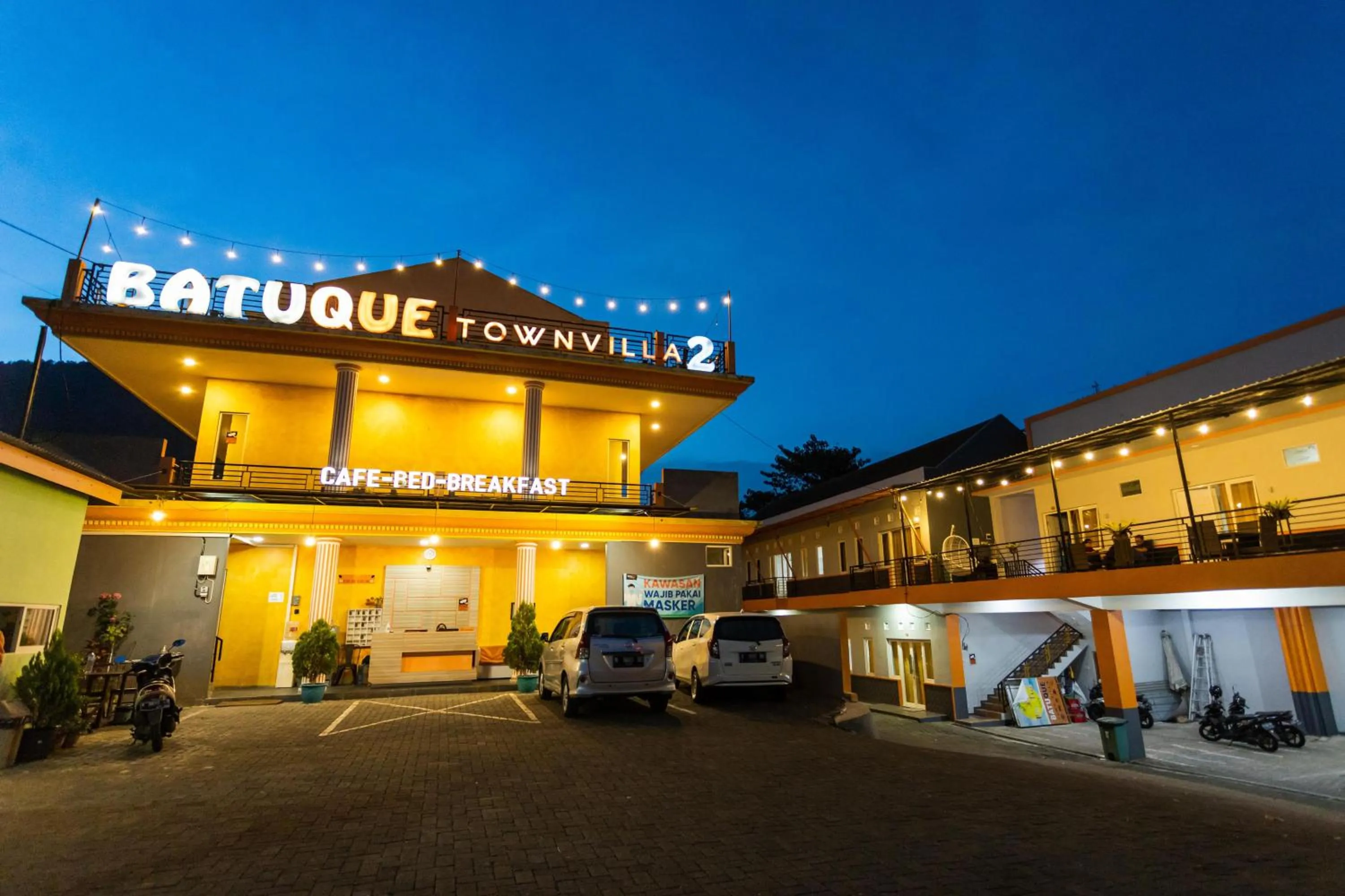 Property building in Batuque Town Villa 2