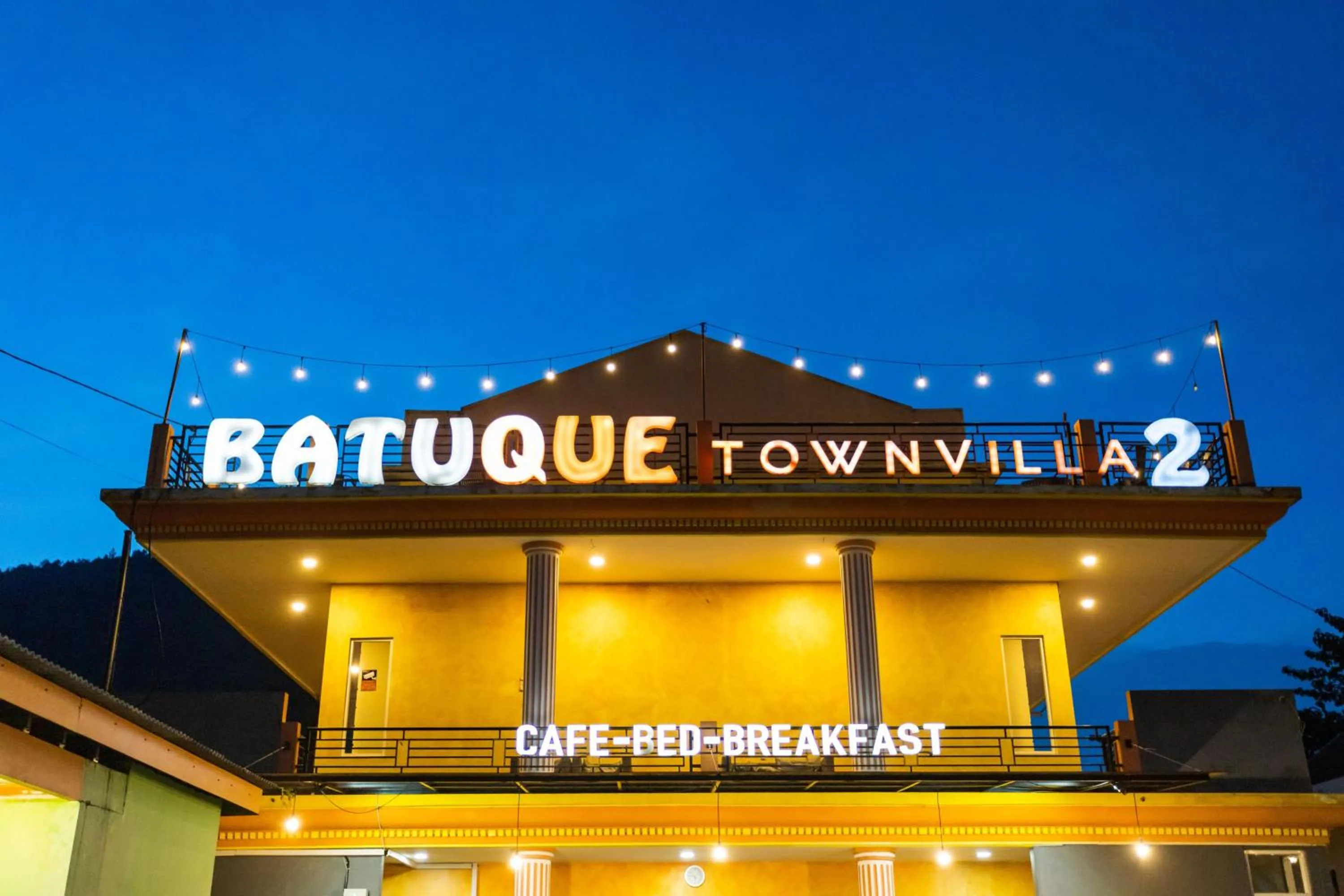 Property building in Batuque Town Villa 2