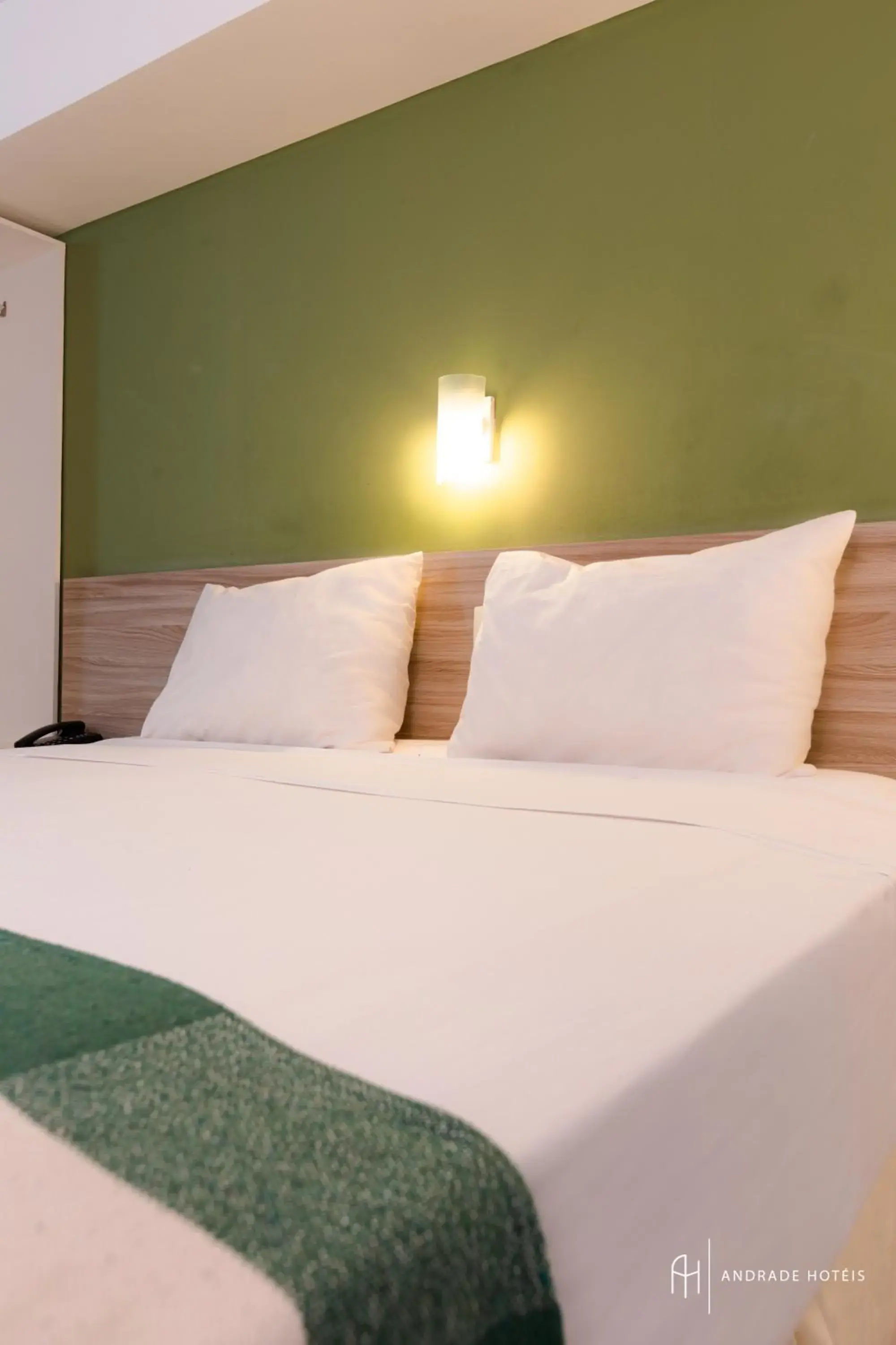 Bedroom, Bed in Rede Andrade Vela Branca Bedroom, Bed in Rede Andrade Vela Branca