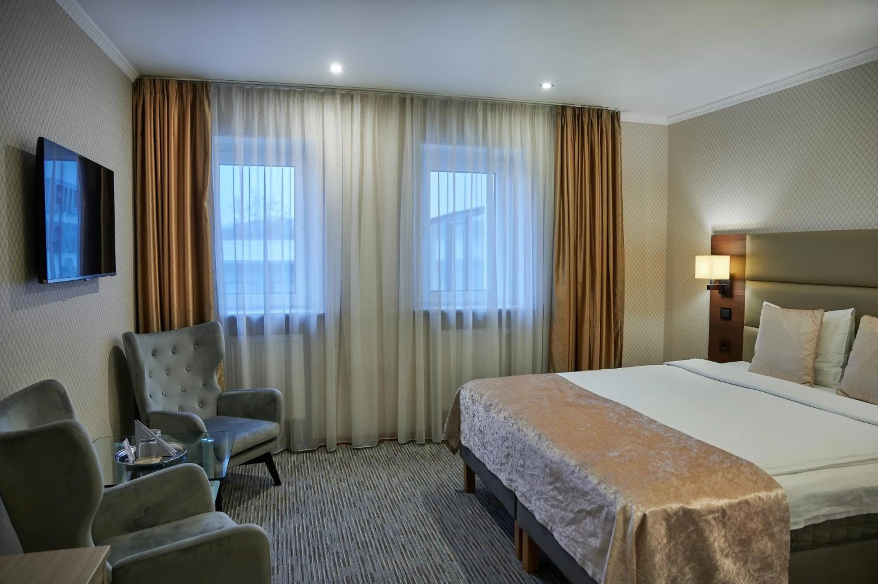 Bed in Olympus Hotel