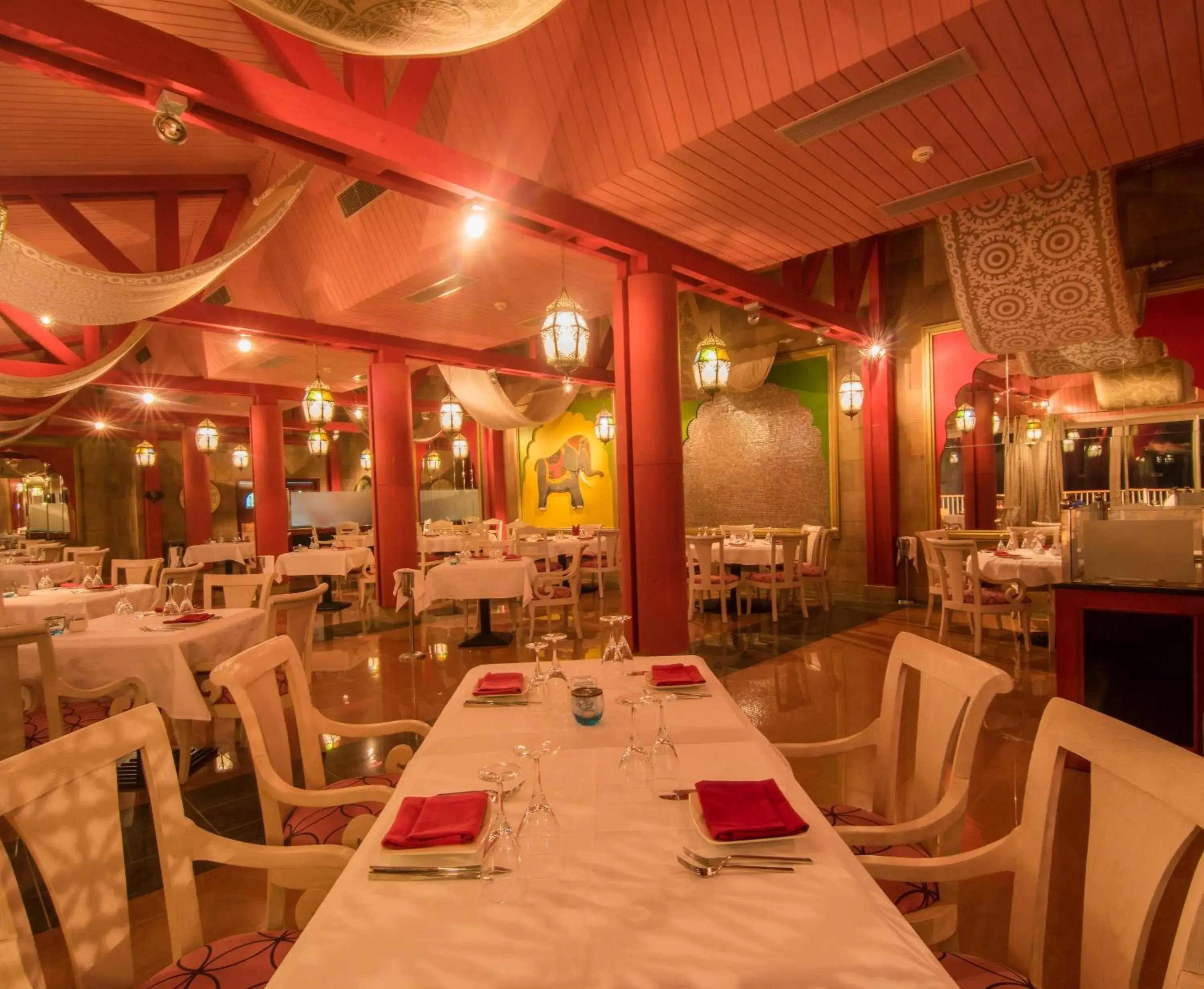 Restaurant/Places to Eat in SENTIDO Reef Oasis Aqua Park Resort