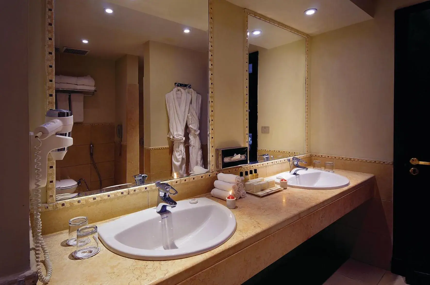 Bathroom in SENTIDO Reef Oasis Aqua Park Resort