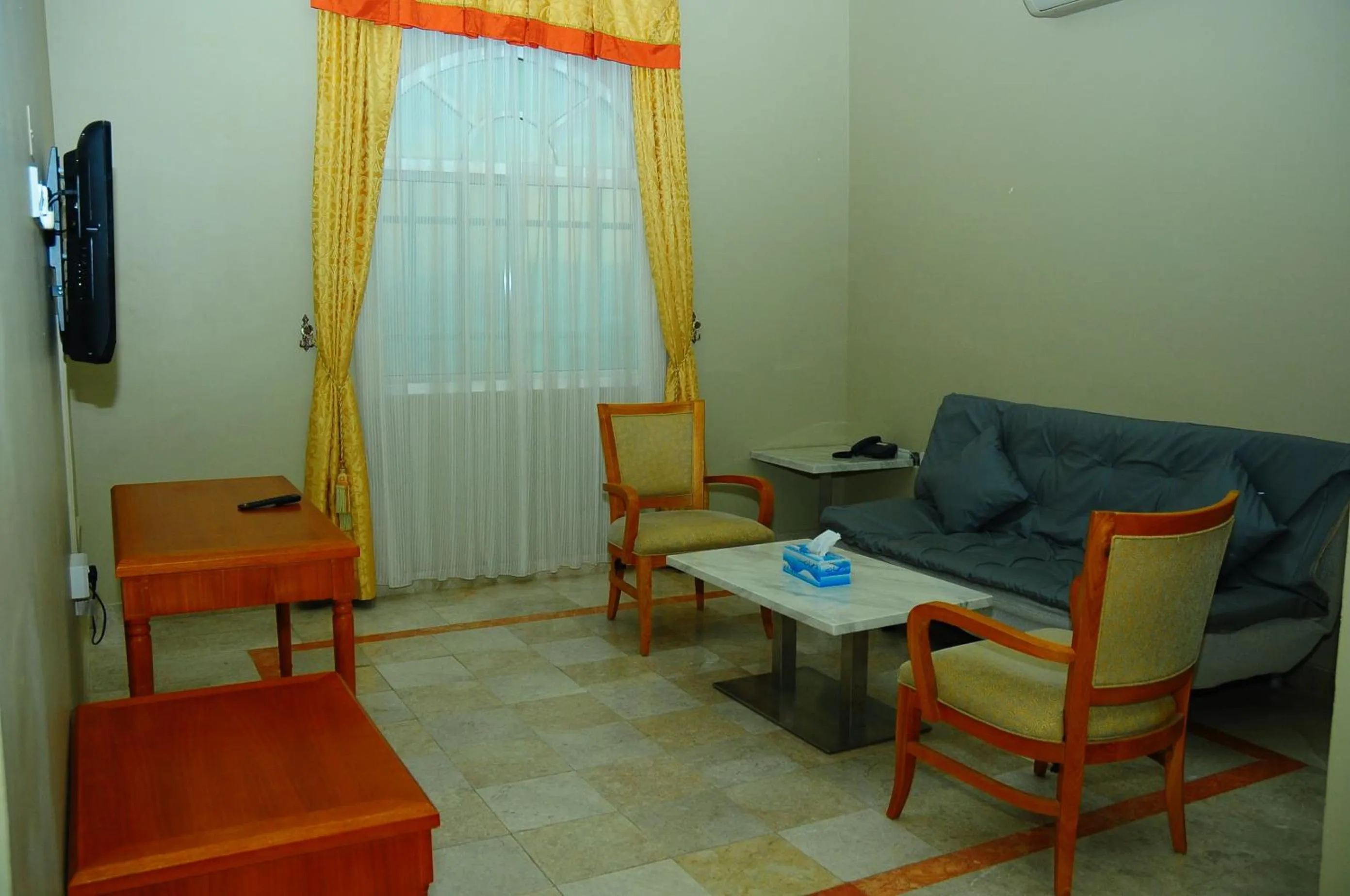 Living room in Al Faisal Hotel Suites