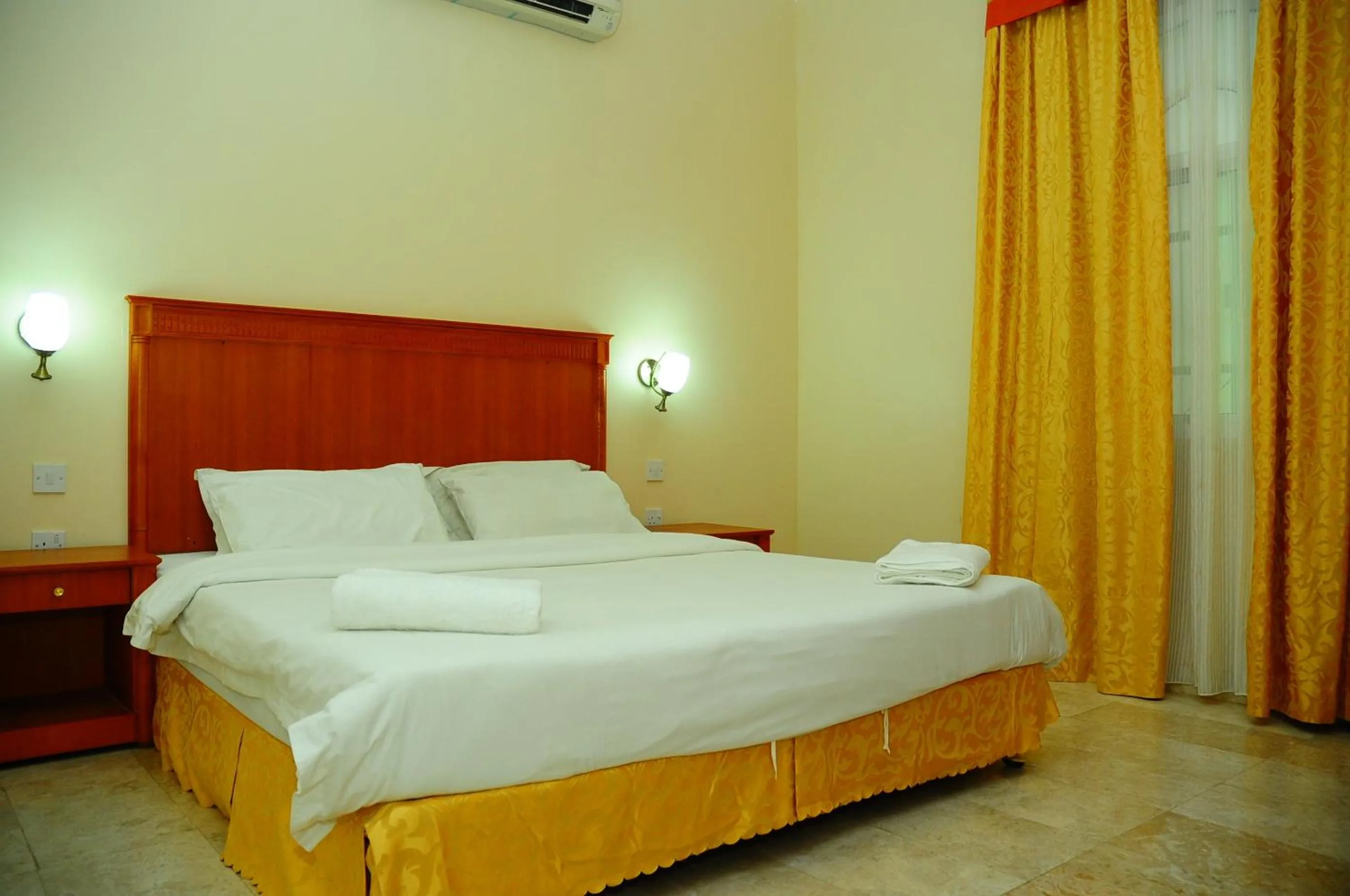 Bedroom, Bed in Al Faisal Hotel Suites