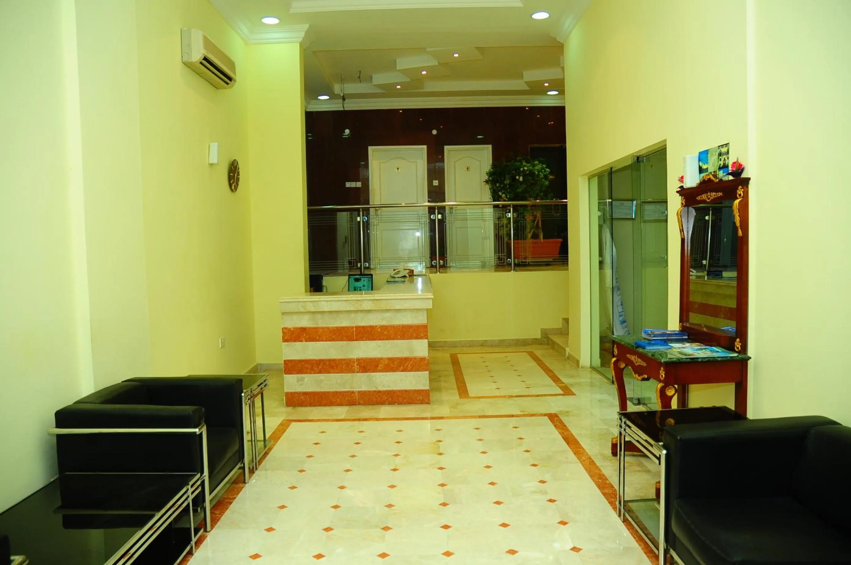 Lobby or reception in Al Faisal Hotel Suites