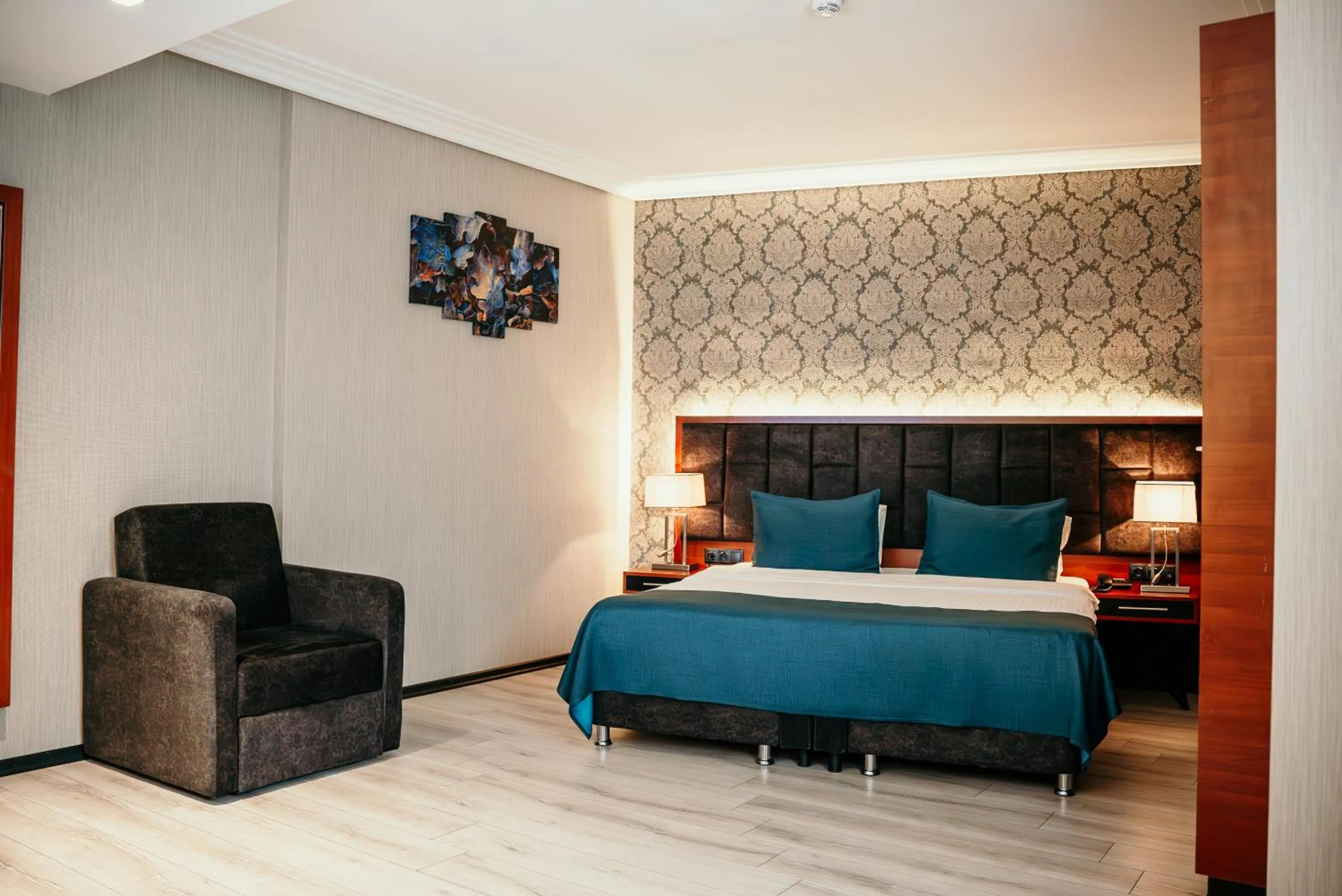 Property building, Bed in Grand Vaves Hotel