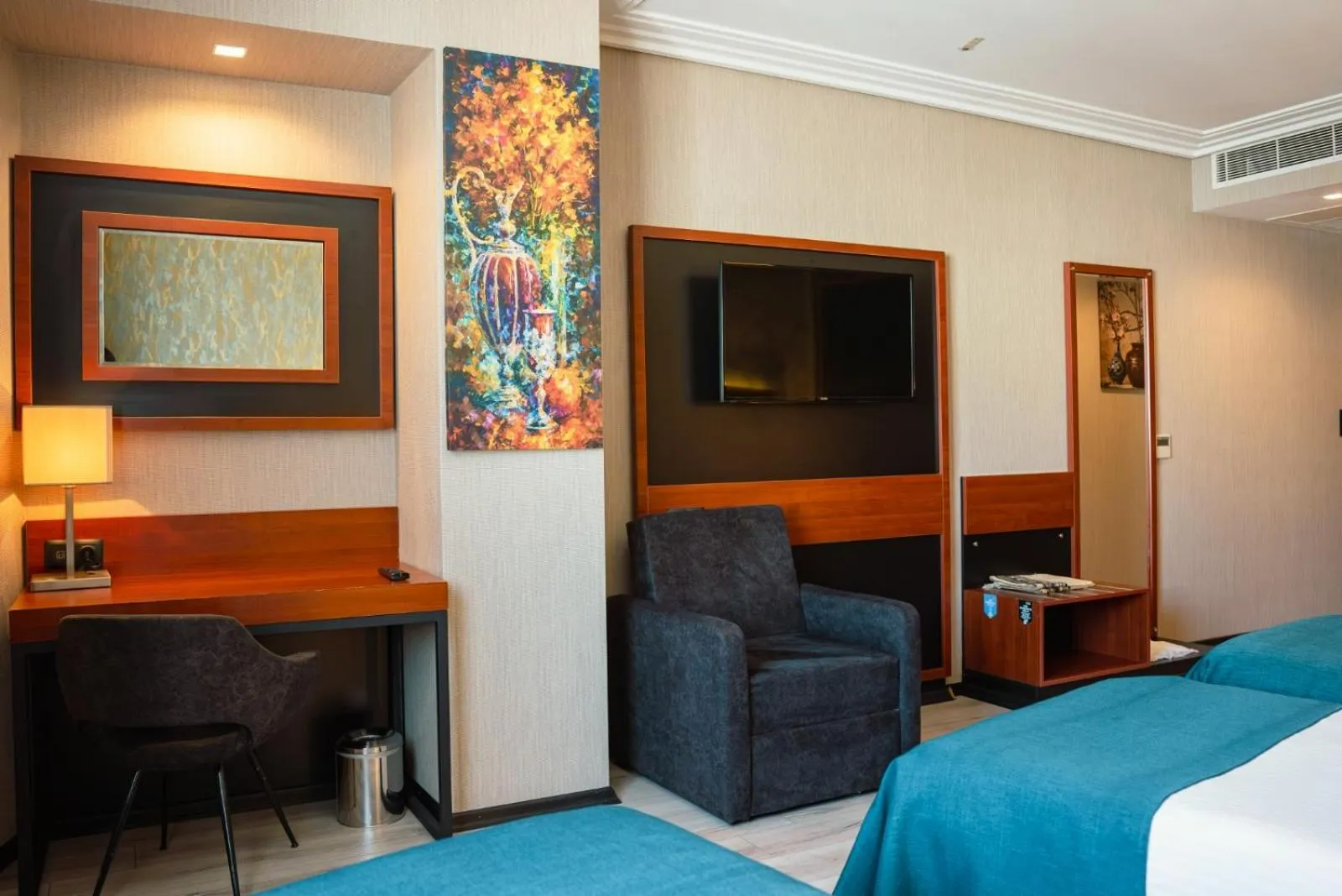 Photo of the whole room, Bed in Grand Vaves Hotel