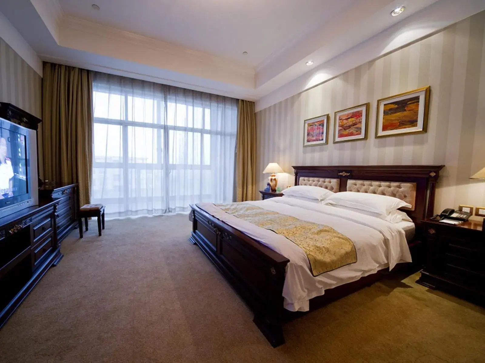 Bed in Ramada Plaza Sino-Bay Shanghai Bed in Ramada Plaza Sino-Bay Shanghai