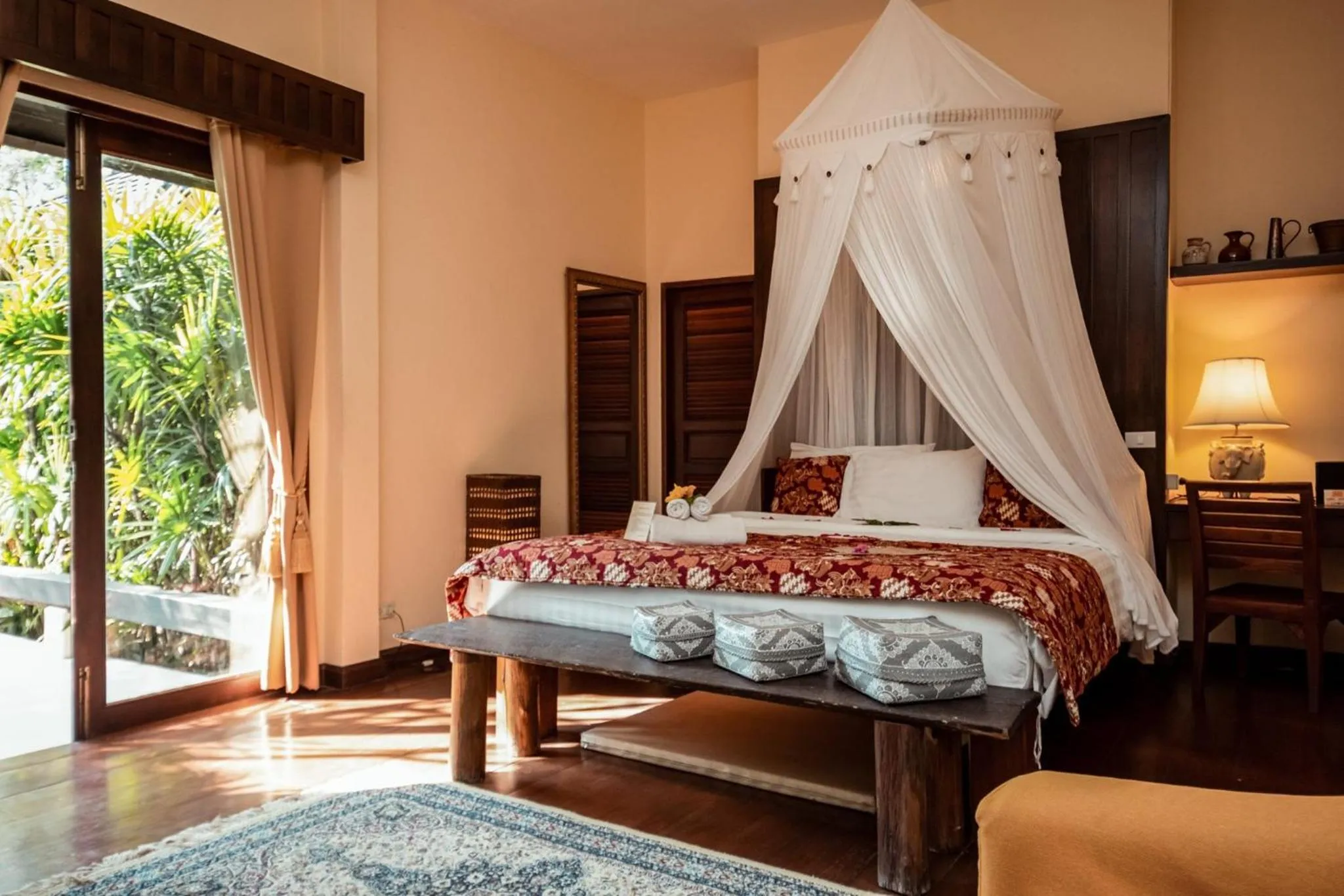 Bed in Villa Khao Phaengma