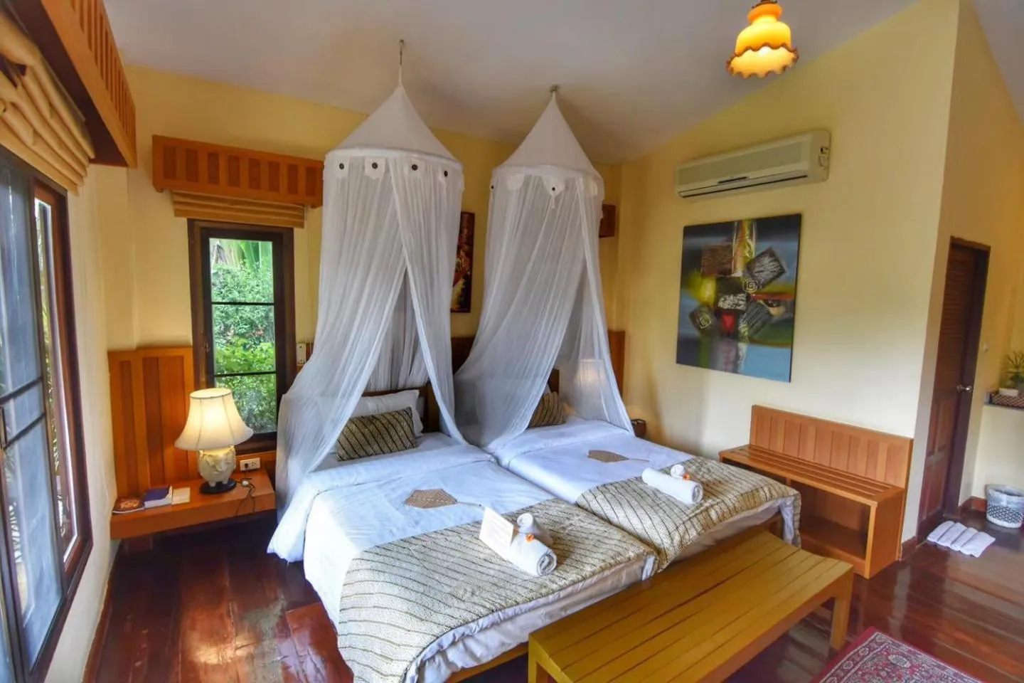 Bed in Villa Khao Phaengma