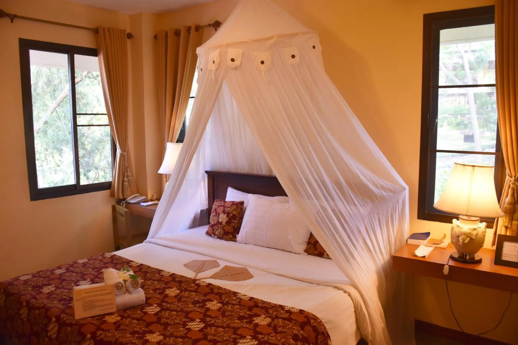 Bed in Villa Khao Phaengma