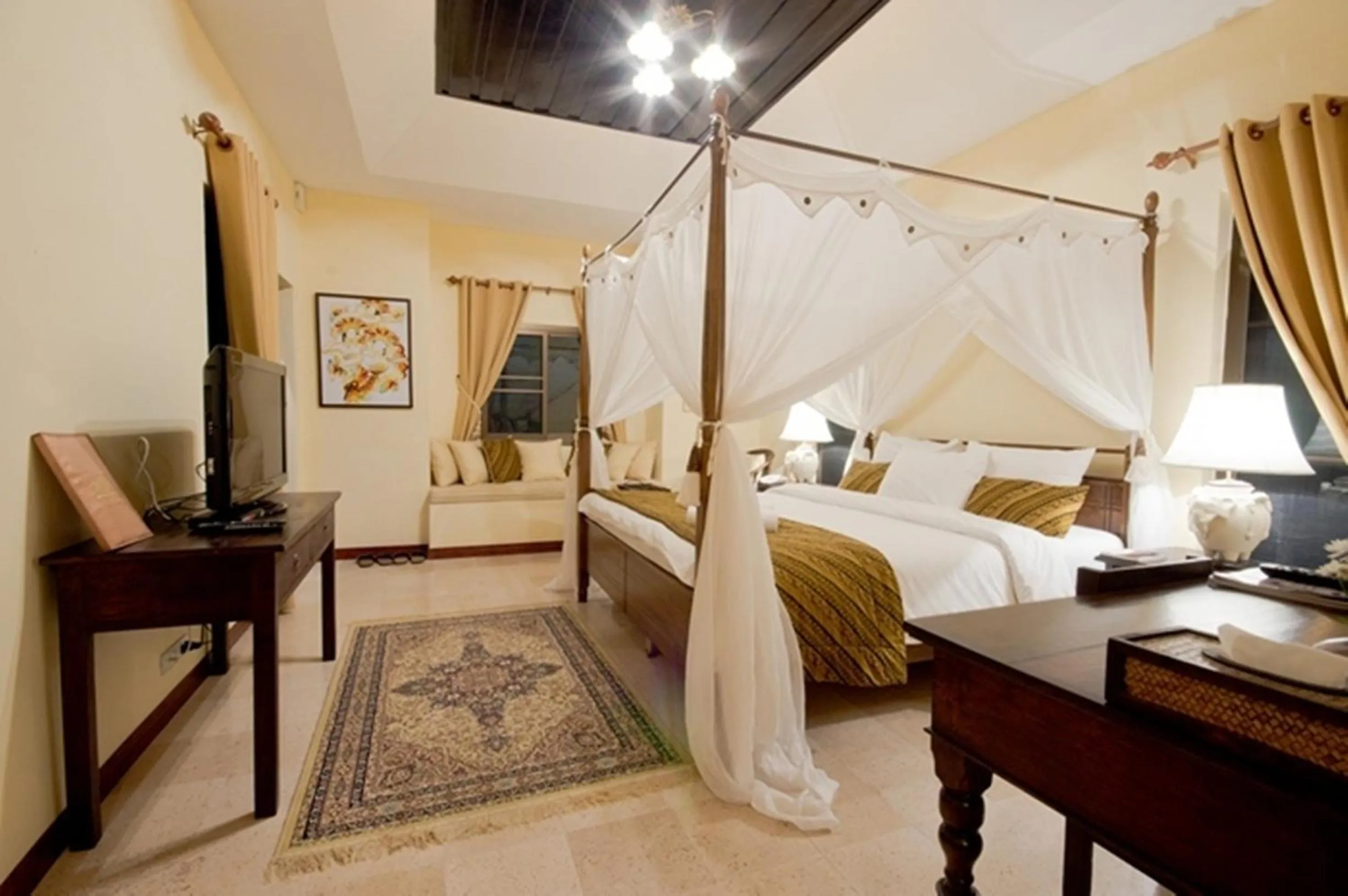 Bed in Villa Khao Phaengma