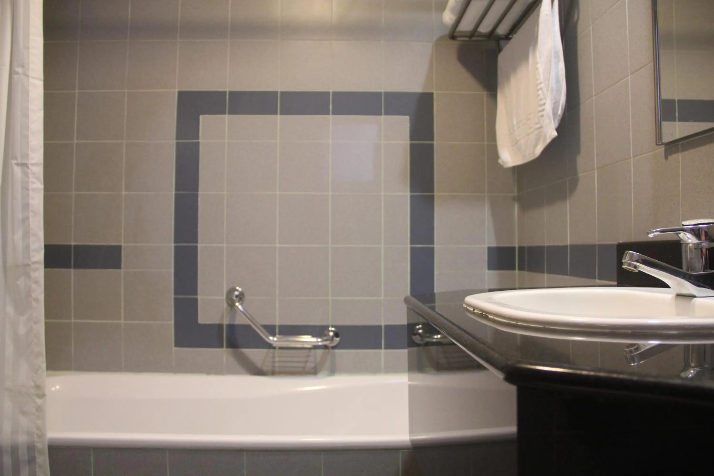 Bathroom in The Maple Suite