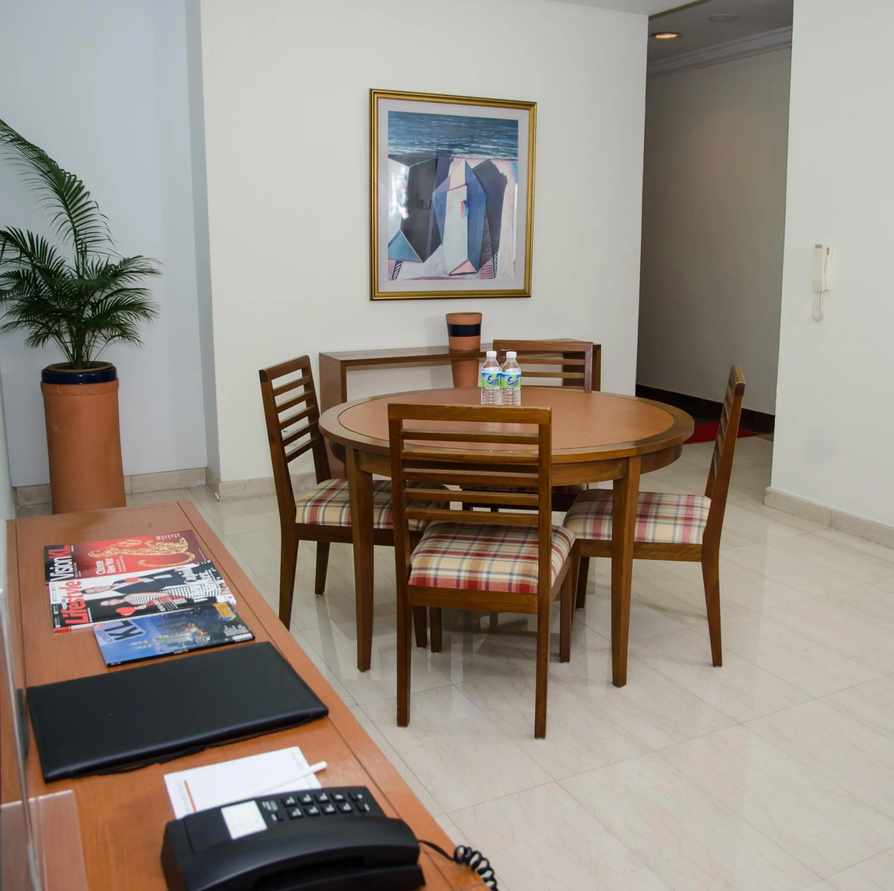 Dining area in The Maple Suite