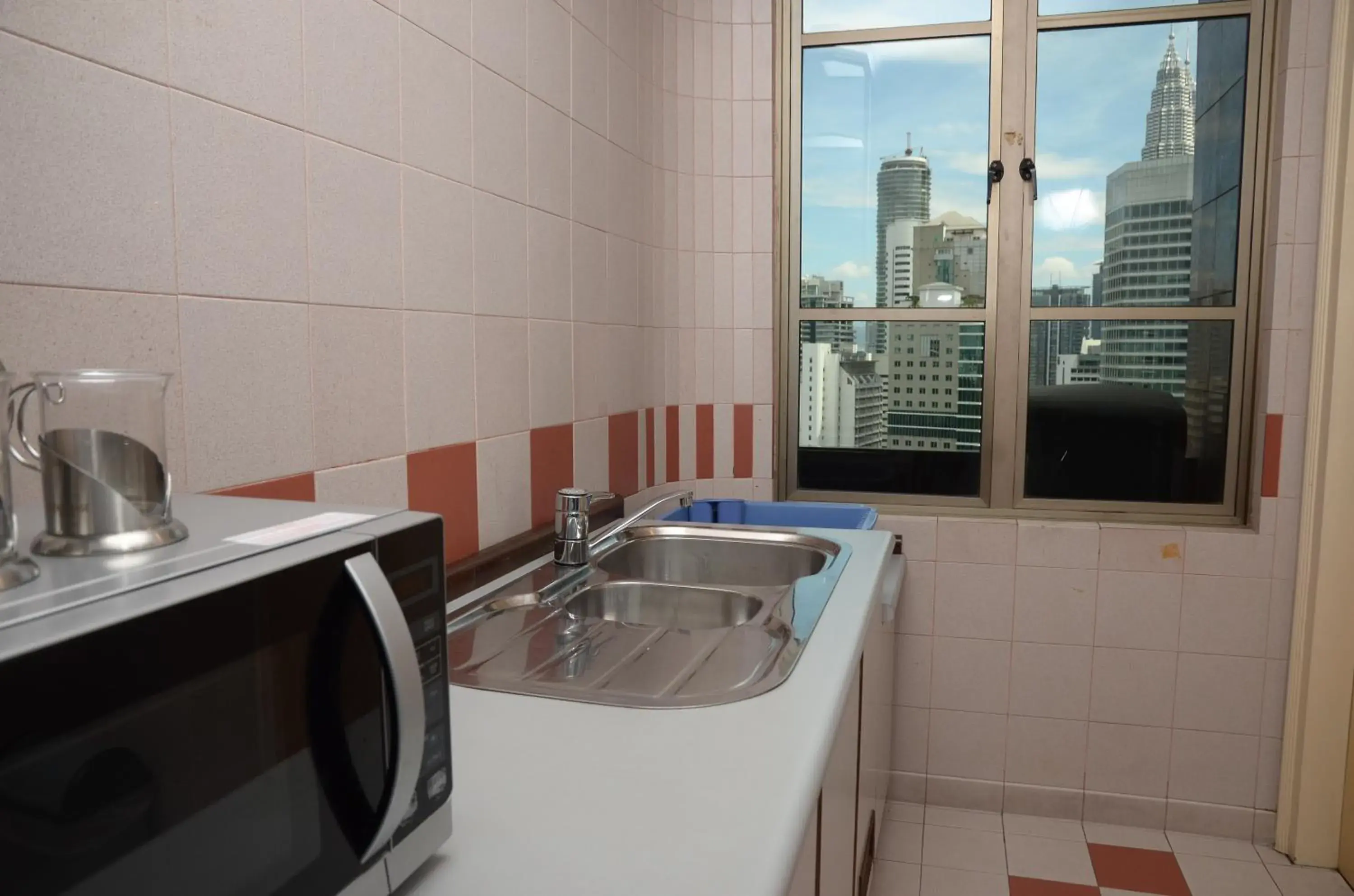 Two-Bedroom Apartment with City View in The Maple Suite Two-Bedroom Apartment with City View in The Maple Suite