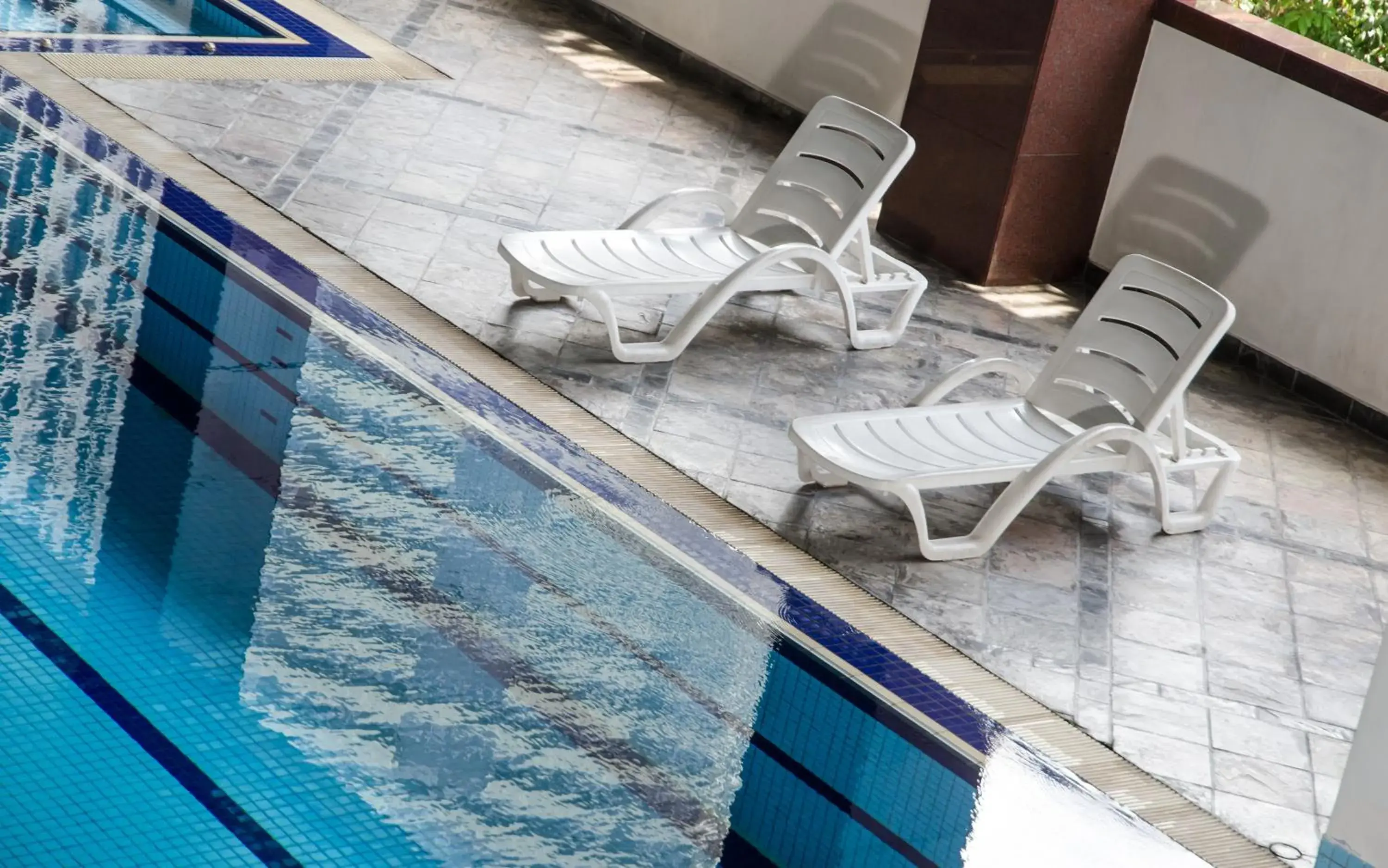 Swimming pool in The Maple Suite Swimming pool in The Maple Suite